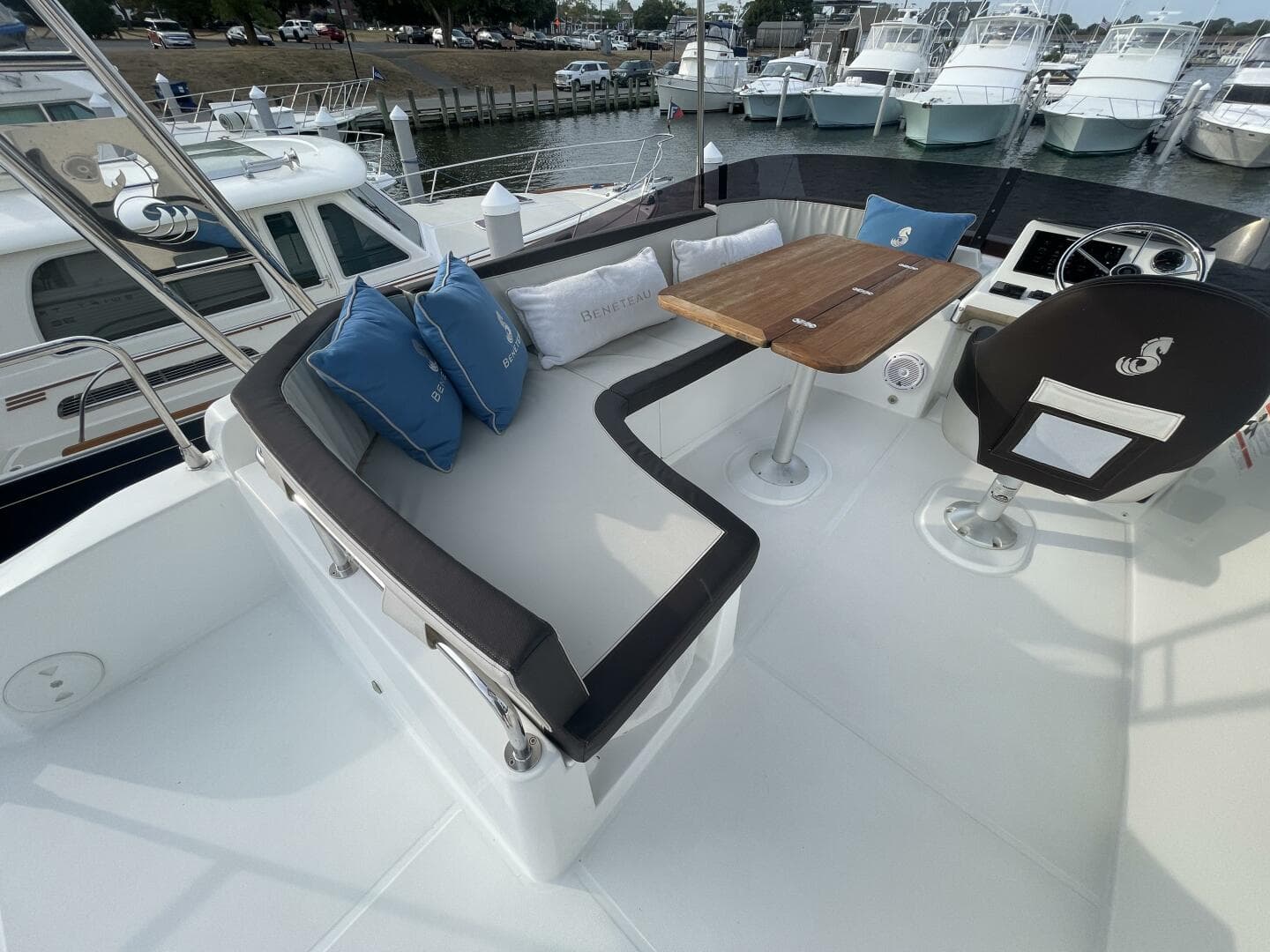 2018 Beneteau Swift Trawler 35- Flybridge — photo 89