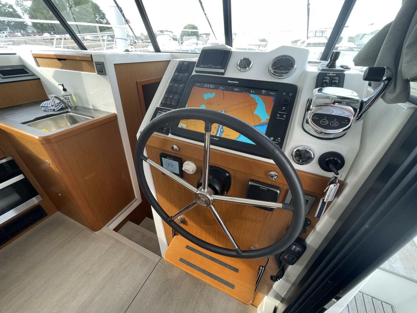 2018 Beneteau Swift Trawler 35- Flybridge — photo 28