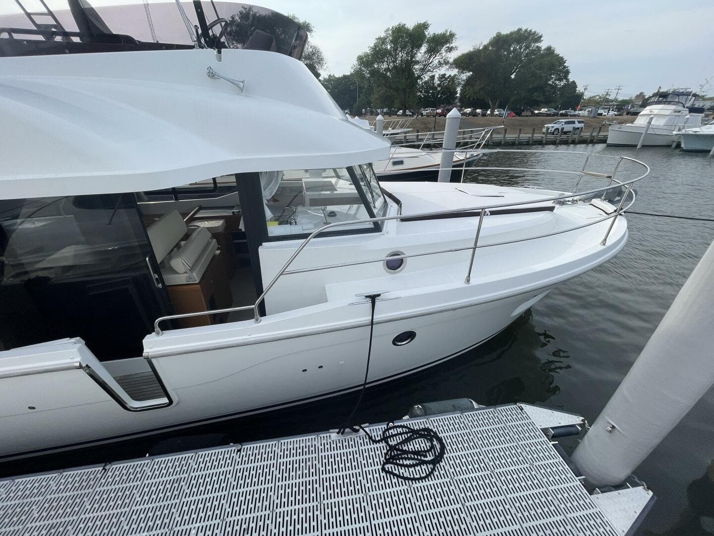 2018 Beneteau Swift Trawler 35- Flybridge — photo 20