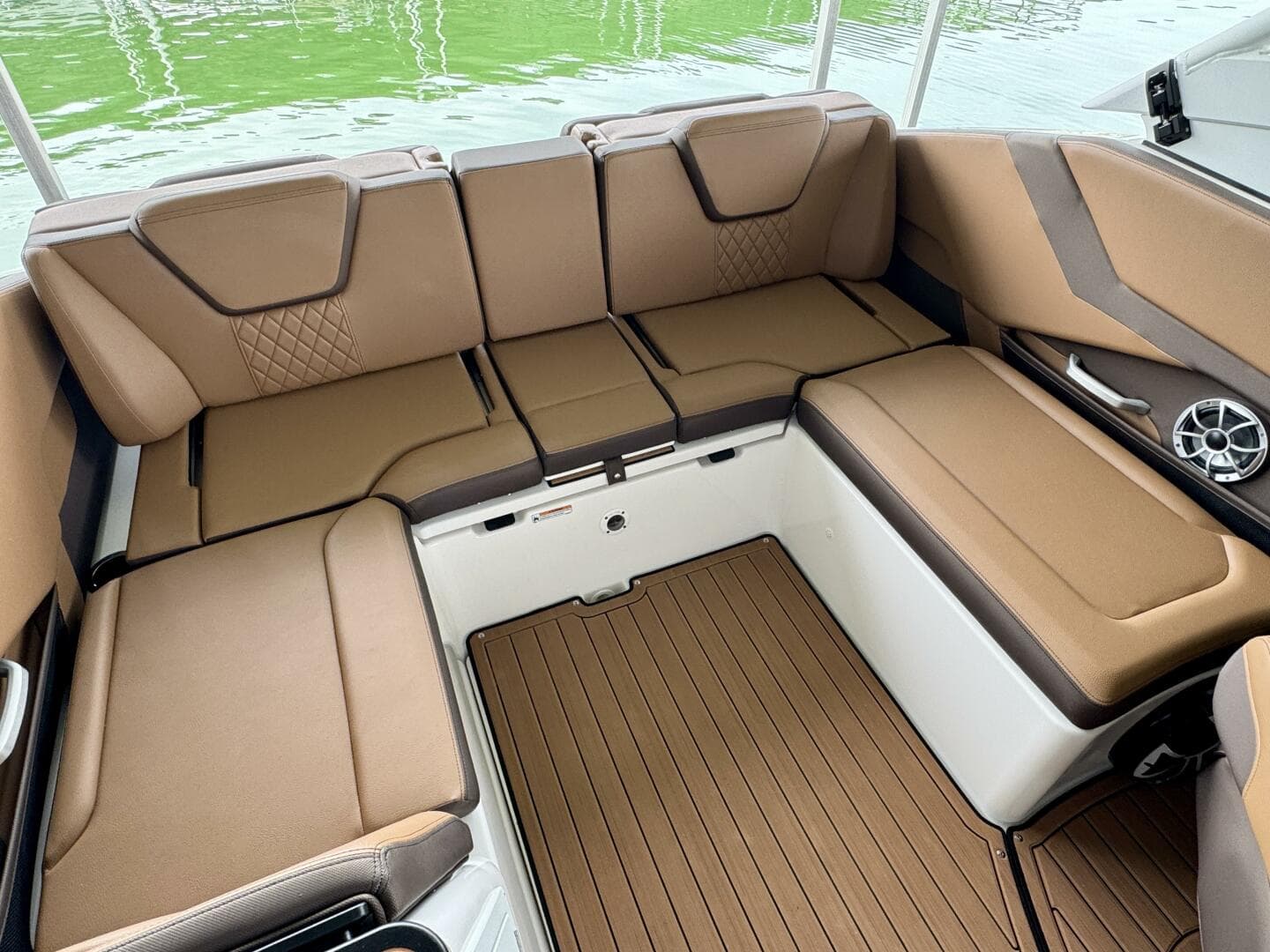 2024 Yamaha Boats 252 SD — photo 88