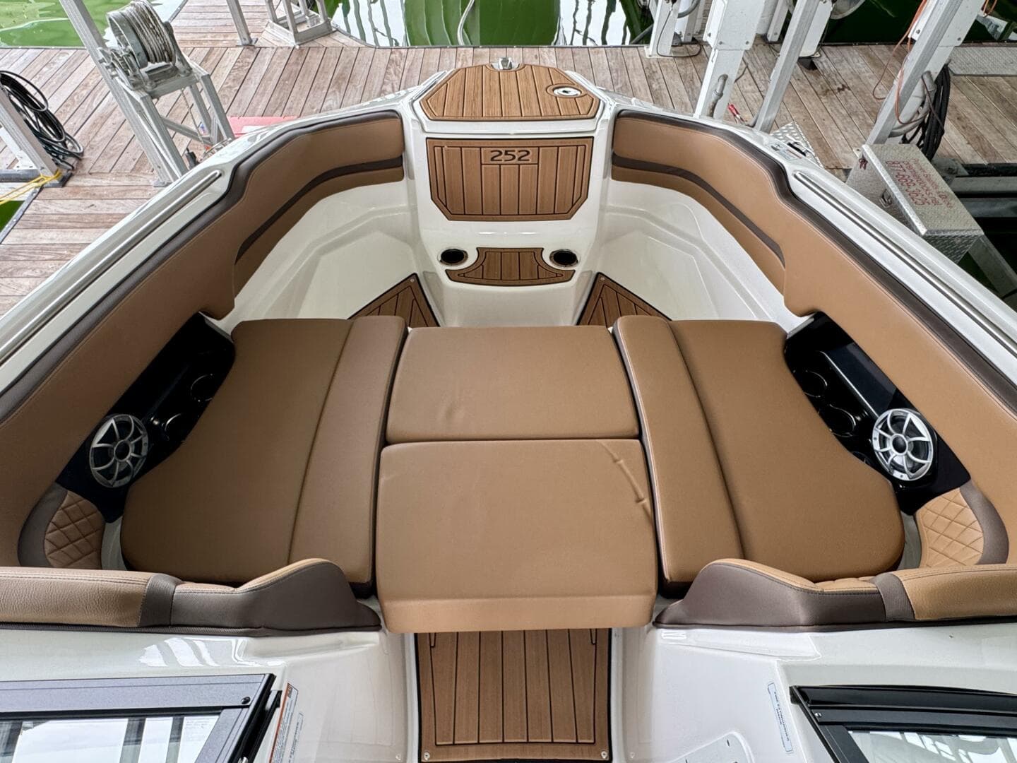 2024 Yamaha Boats 252 SD — photo 73