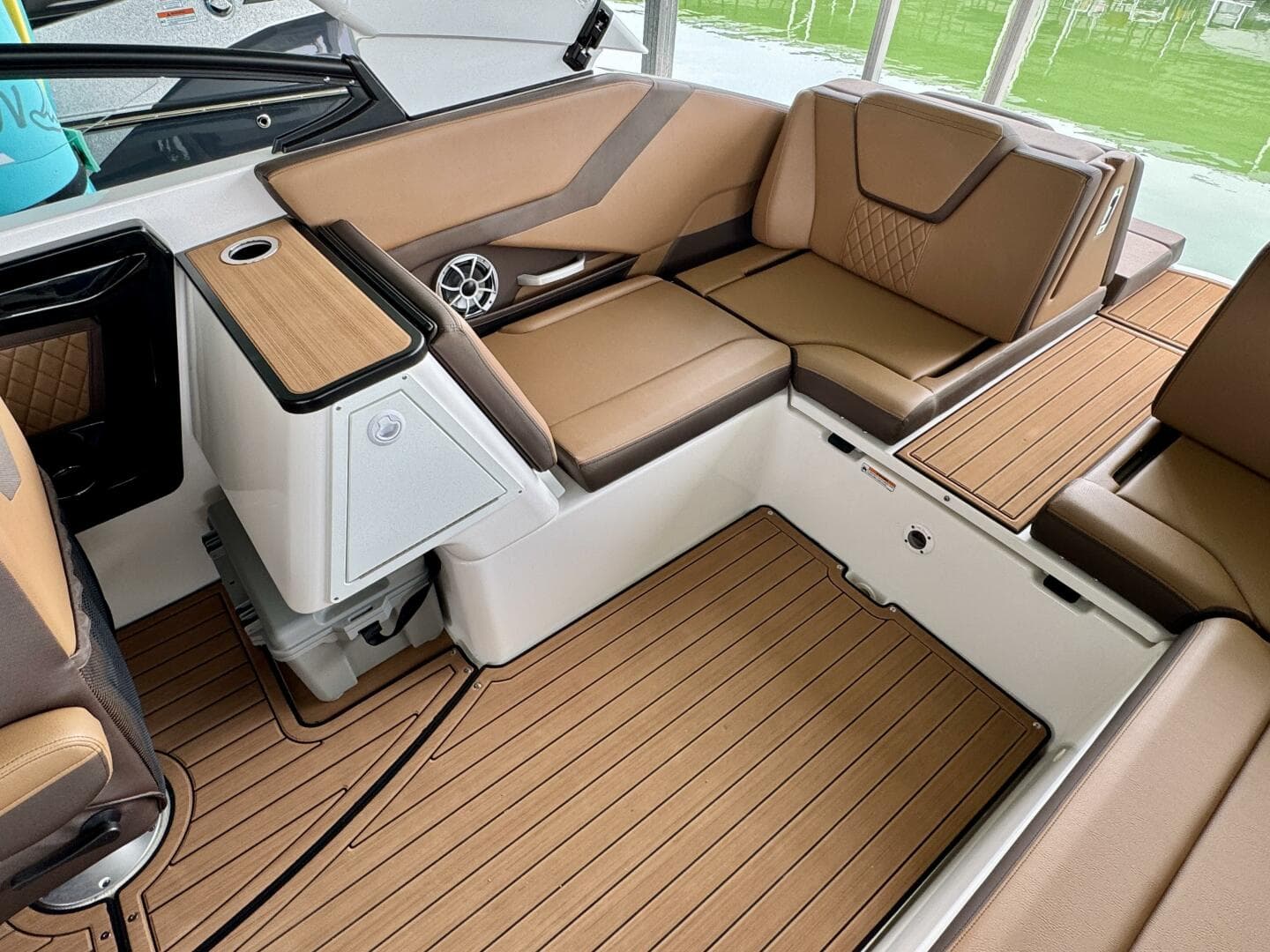 2024 Yamaha Boats 252 SD — photo 83