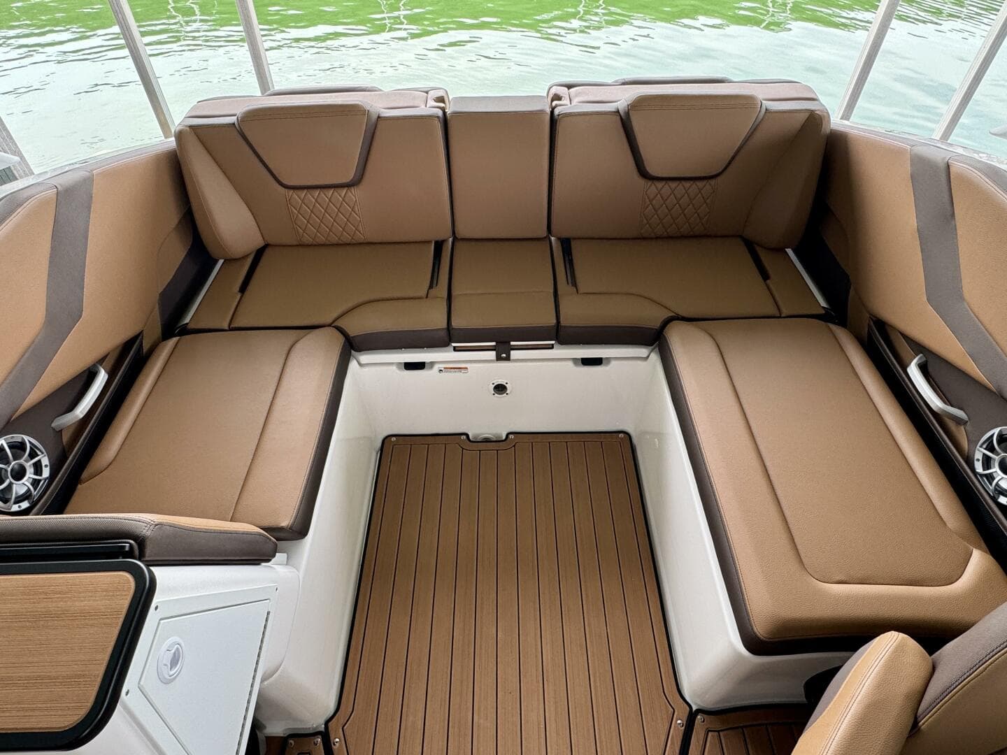 2024 Yamaha Boats 252 SD — photo 89