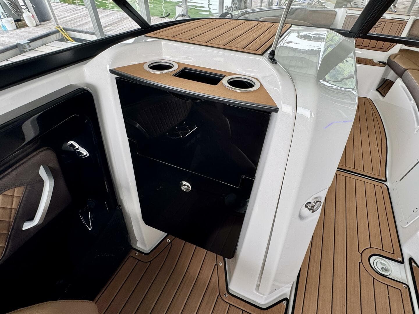 2024 Yamaha Boats 252 SD — photo 59