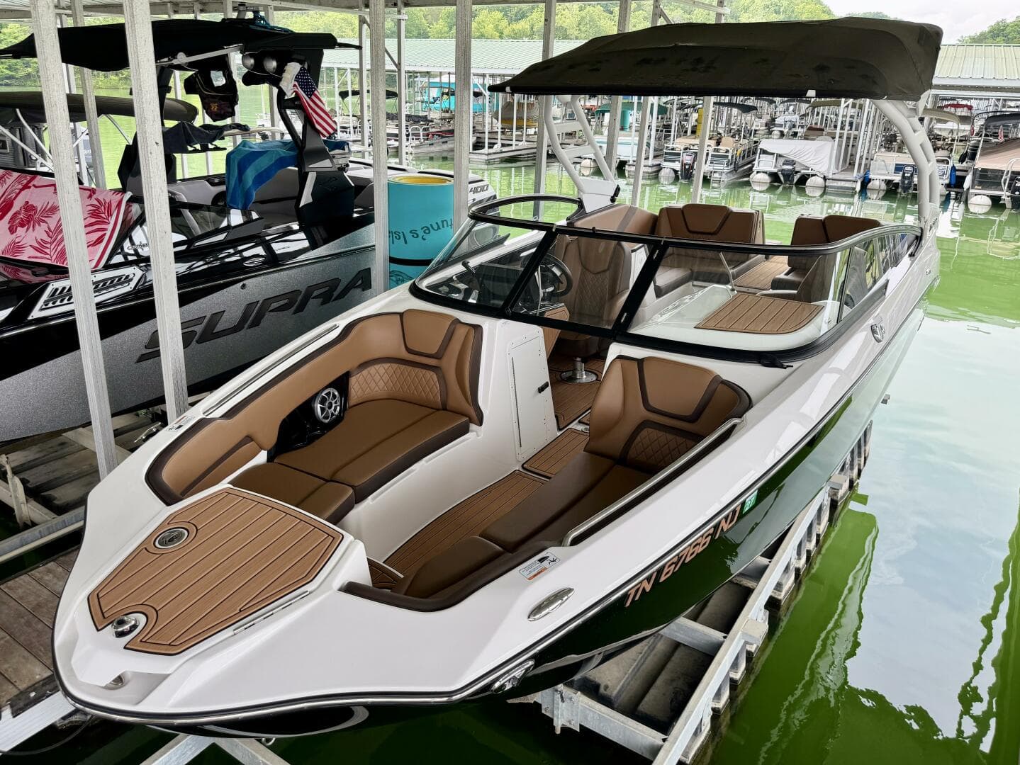 2024 Yamaha Boats 252 SD — photo 17