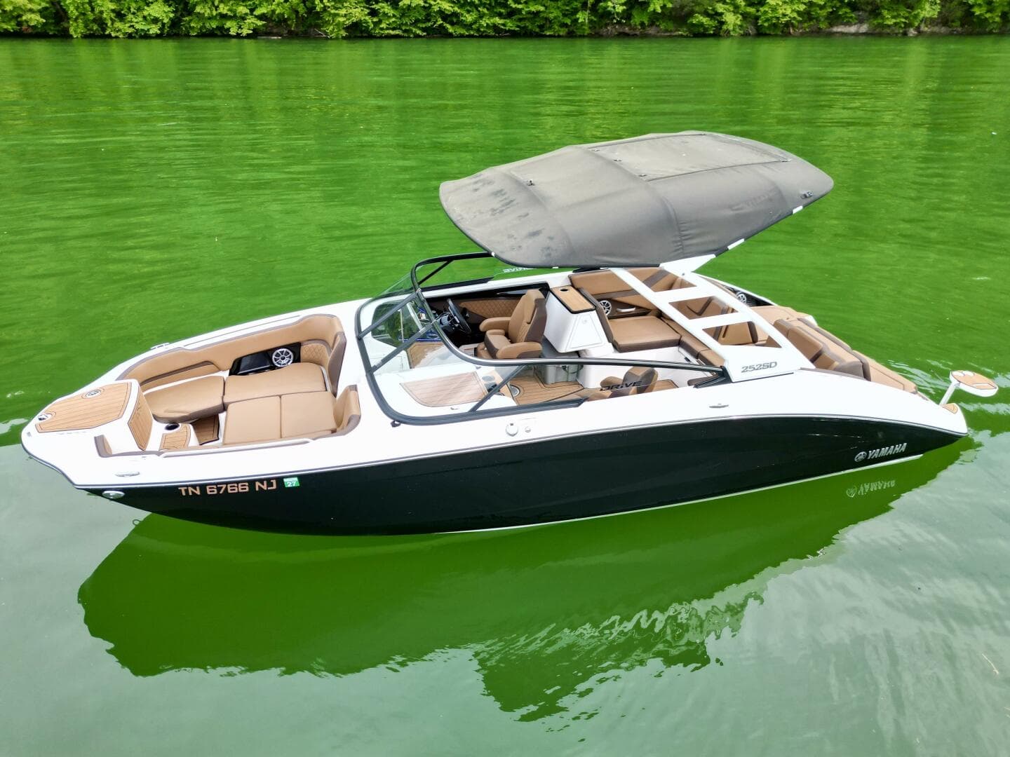 2024 Yamaha Boats 252 SD — photo 3