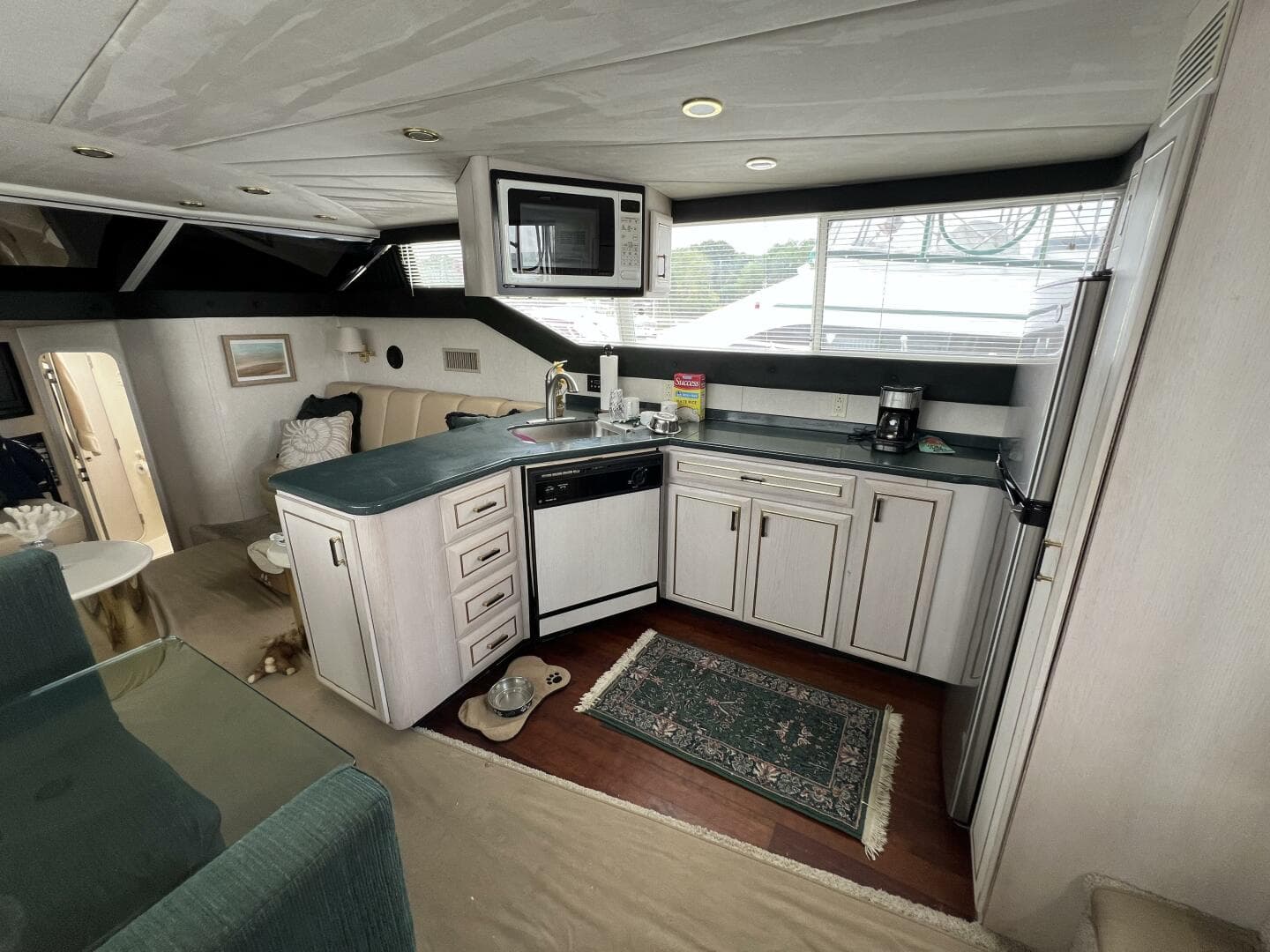 1997 Mainship 47 — photo 10
