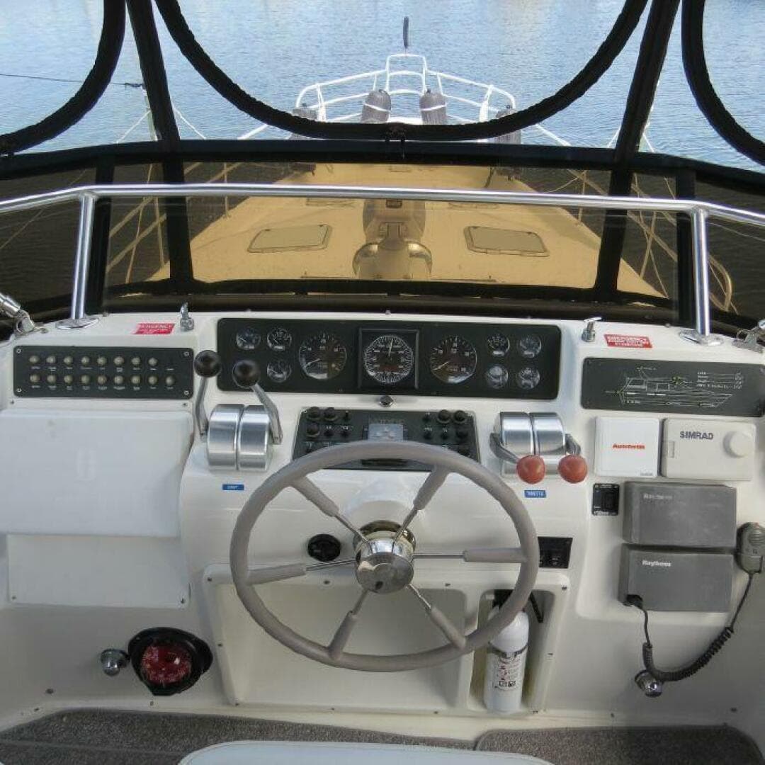 1997 Mainship 47 — photo 52