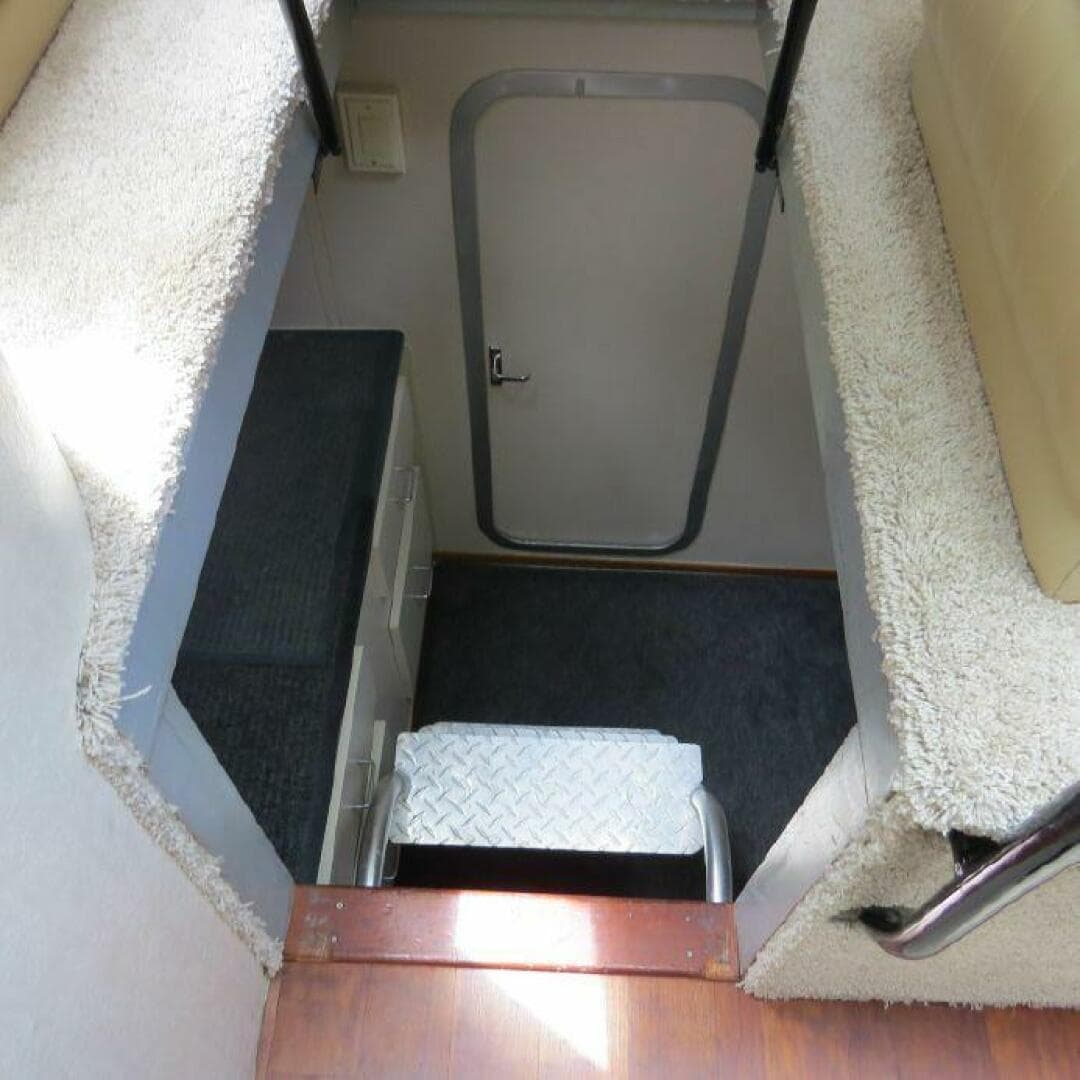 1997 Mainship 47 — photo 21