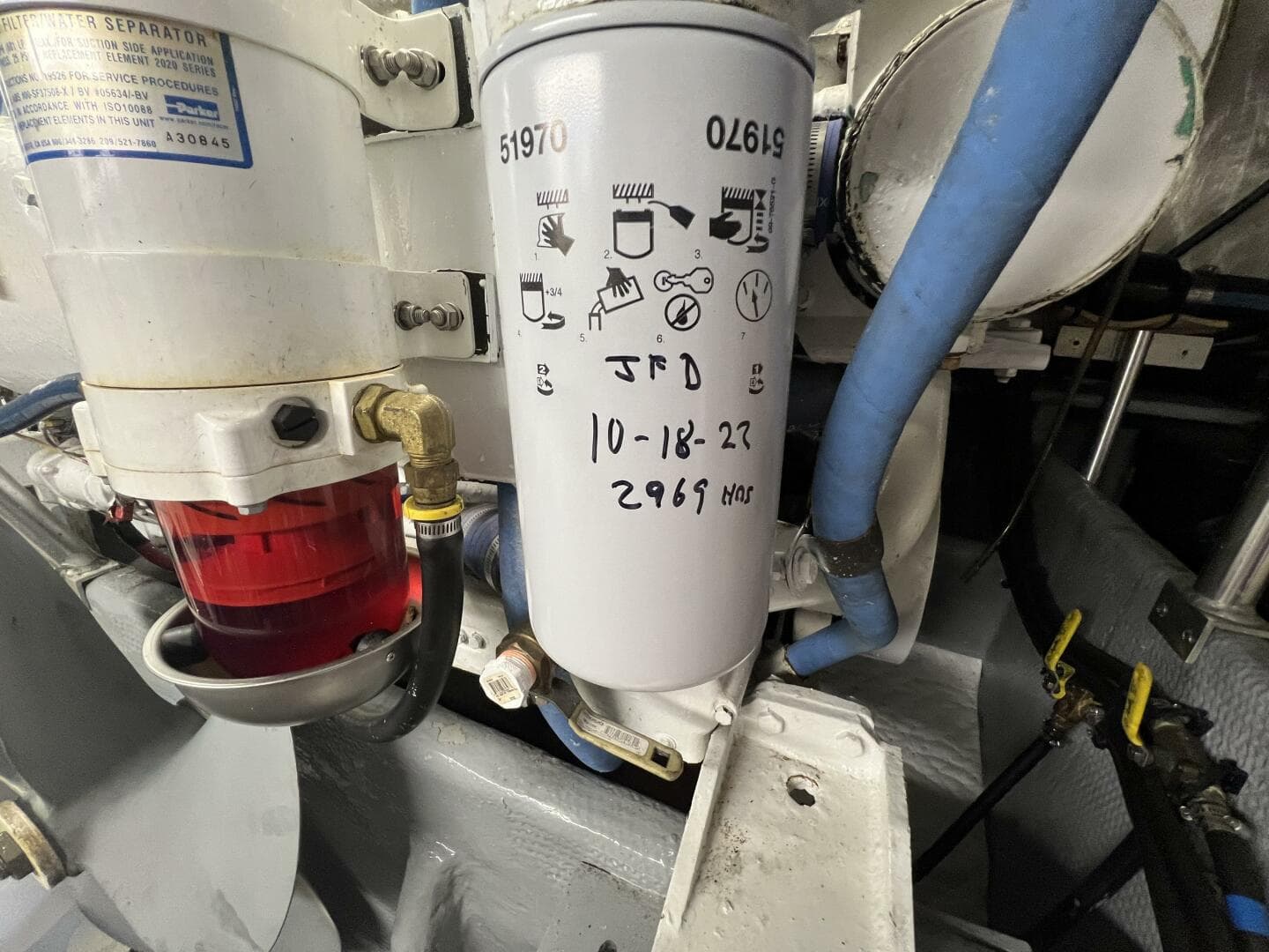 1997 Mainship 47 — photo 30