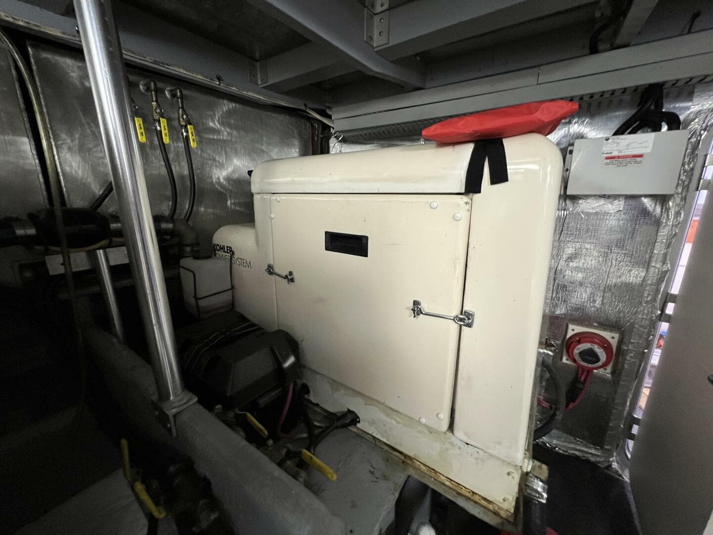 1997 Mainship 47 — photo 29