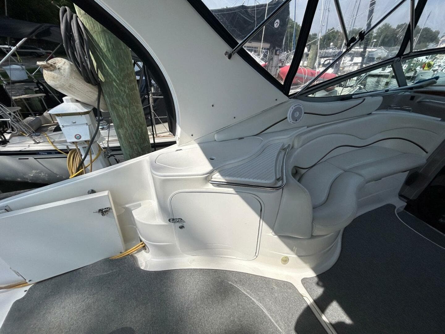 2001 Wellcraft 3700 Martinique — photo 12