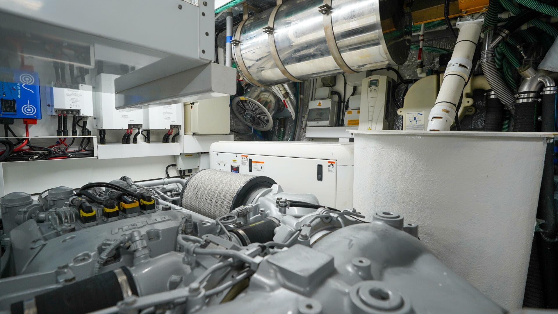 2012 Sunseeker 88 Yacht — photo 60