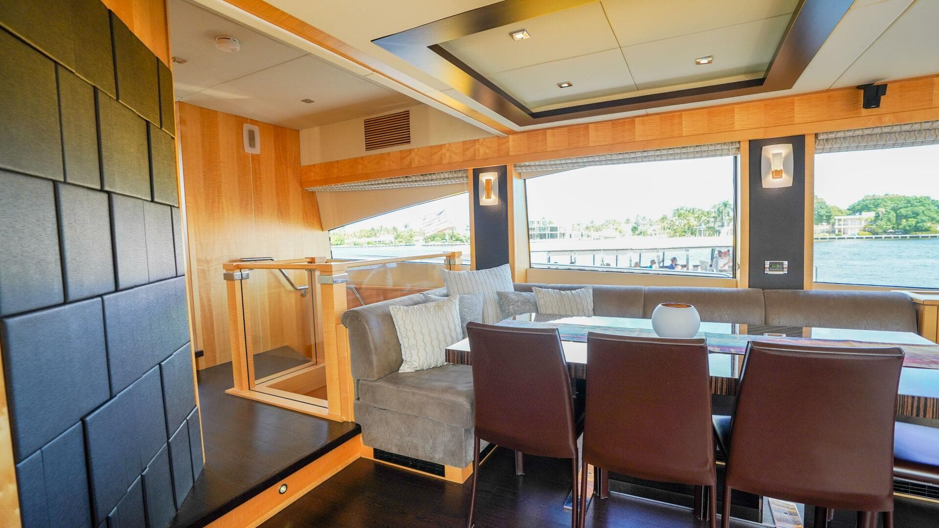 2012 Sunseeker 88 Yacht — photo 29