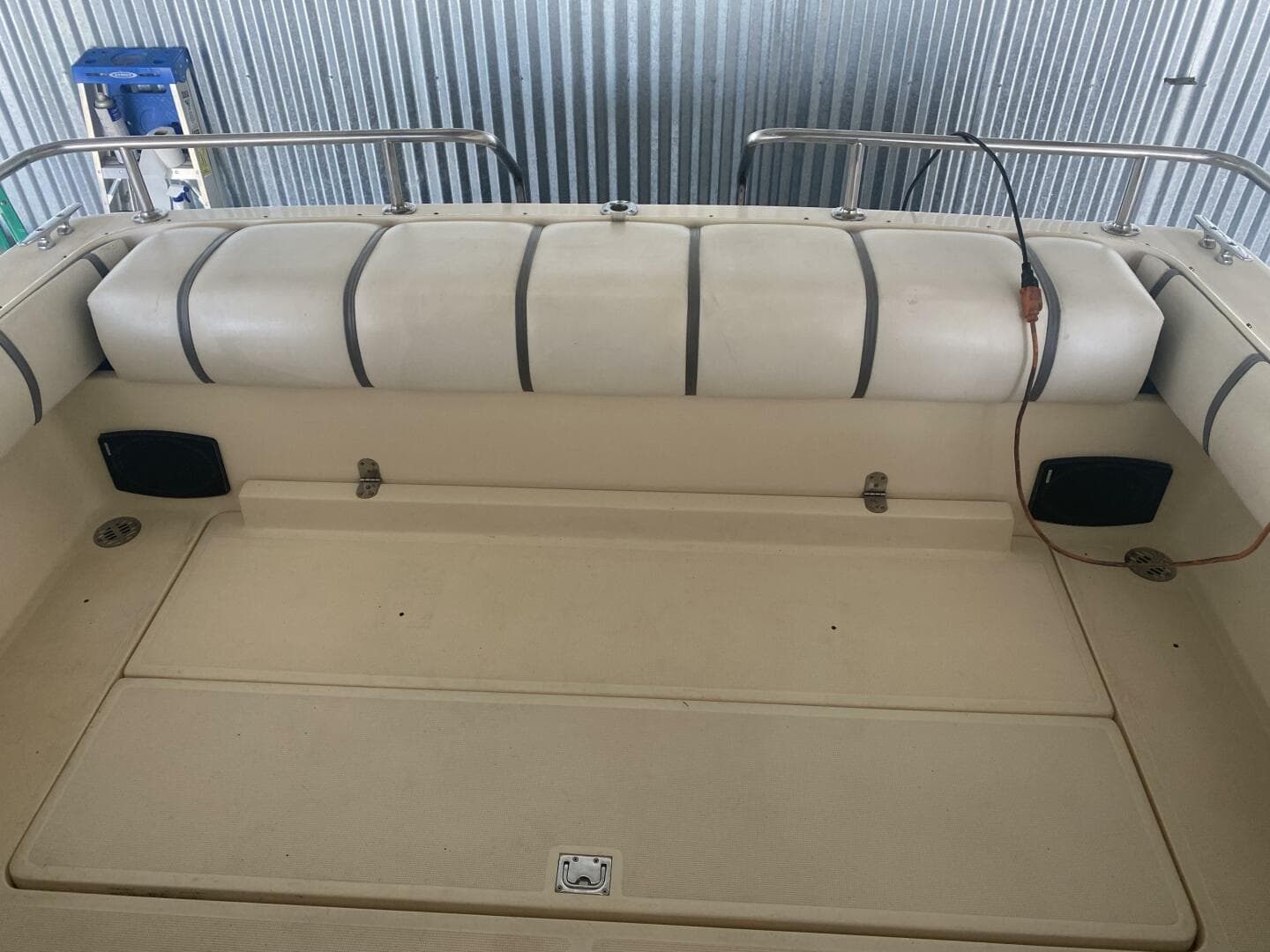 1985 Tiara Sport 2600 Continental — photo 15