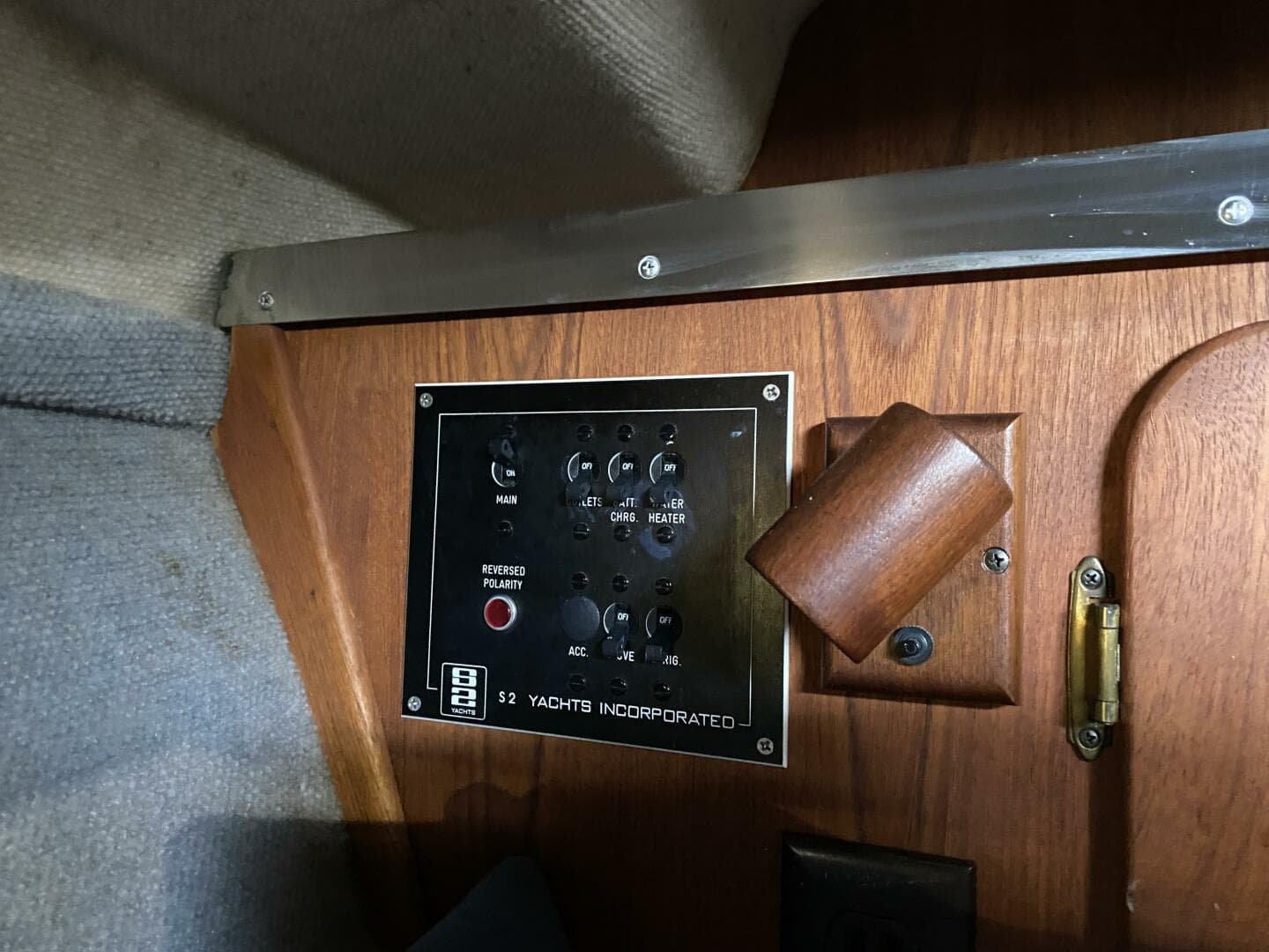 1985 Tiara Sport 2600 Continental — photo 38