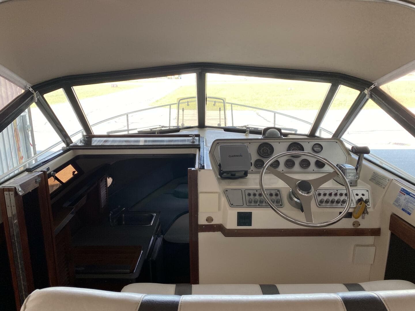 1985 Tiara Sport 2600 Continental — photo 18