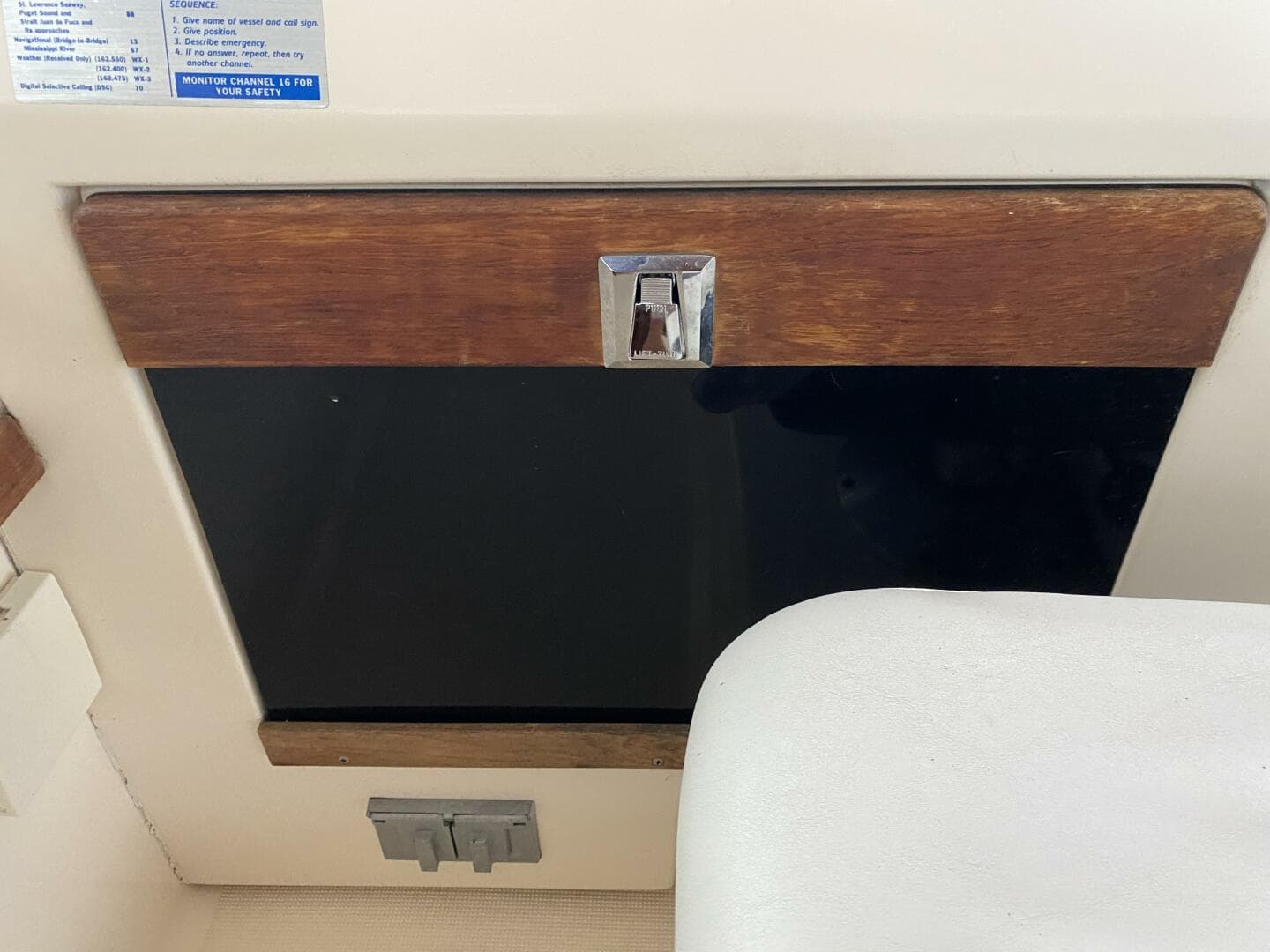 1985 Tiara Sport 2600 Continental — photo 22