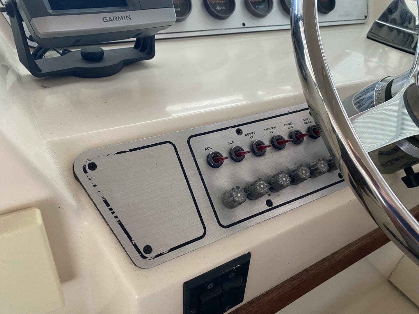 1985 Tiara Sport 2600 Continental — photo 27