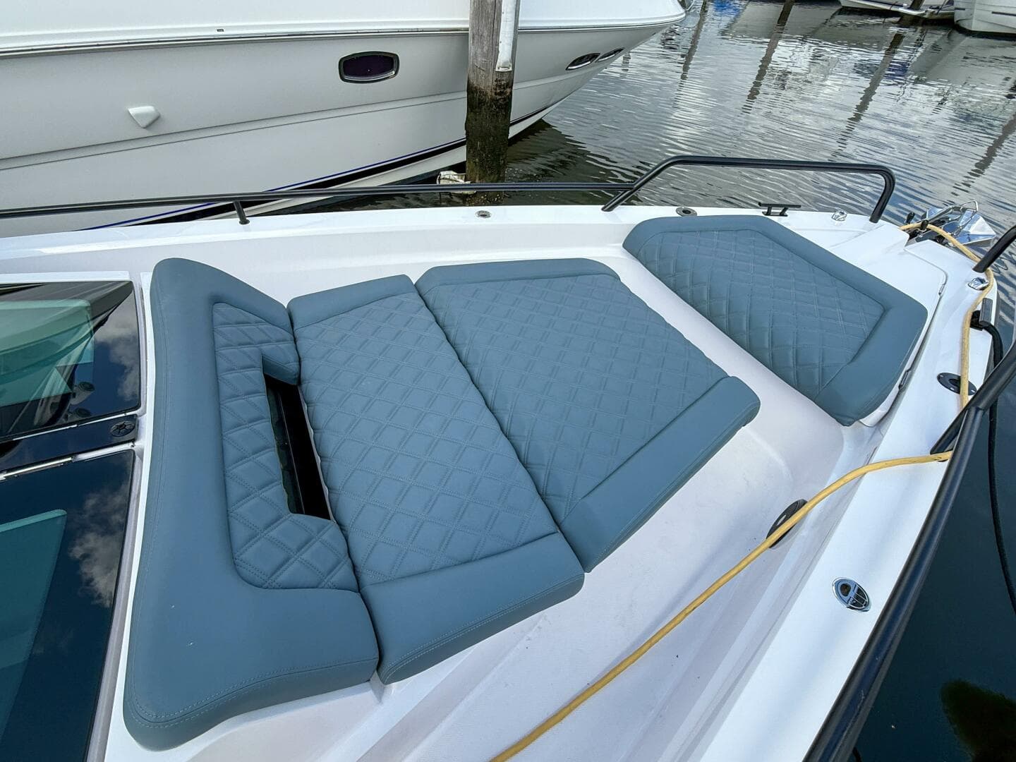2023 Axopar 37 XC Aft Cabin — photo 27