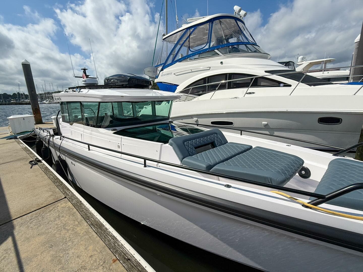 2023 Axopar 37 XC Aft Cabin — photo 5