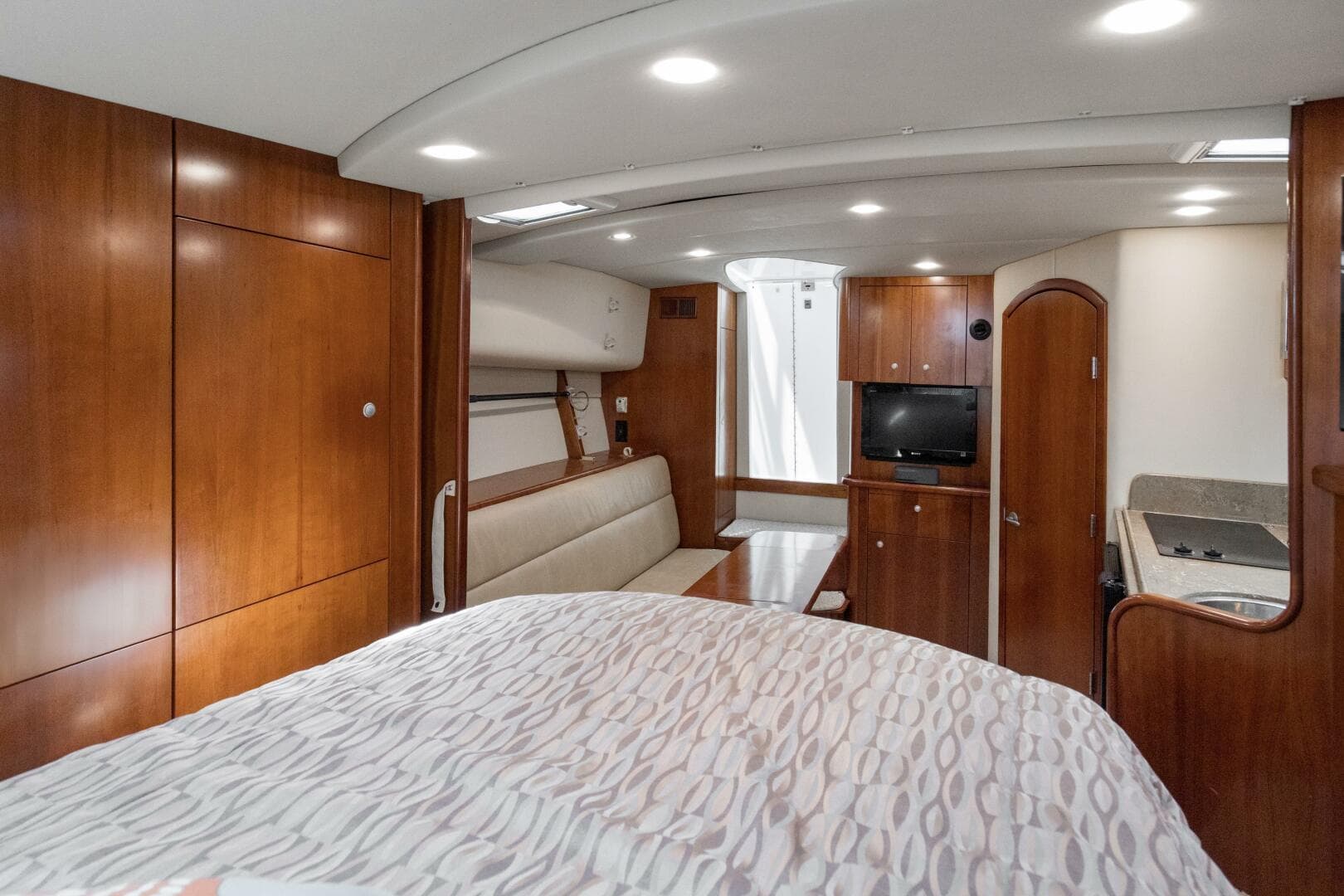 2011 Rampage 34 Express — photo 6