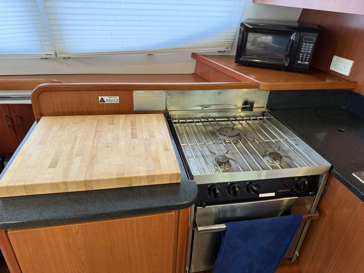 2012 Leopard 47 Pc Owners' Version — photo 10