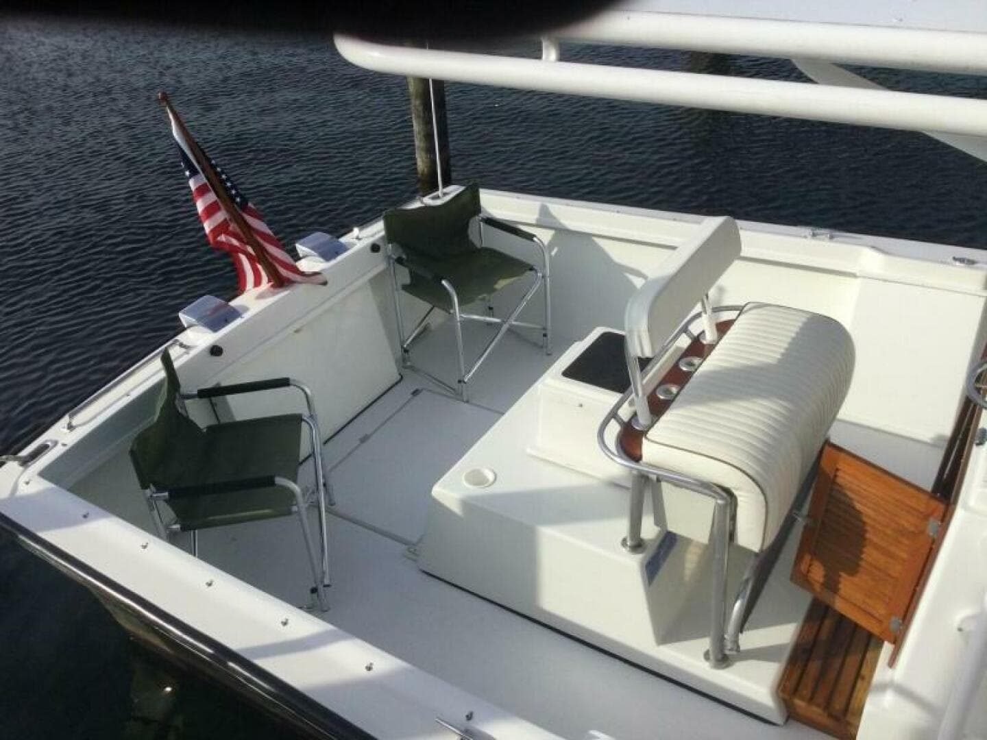 1982 Custom 28 CC — photo 33