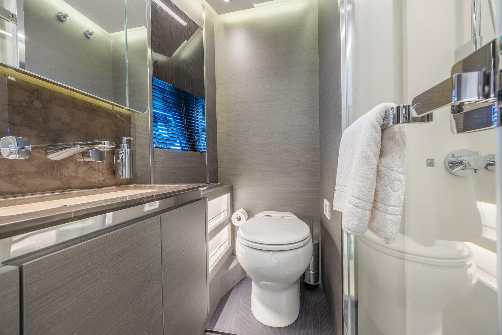 2023 Azimut S8 — photo 55