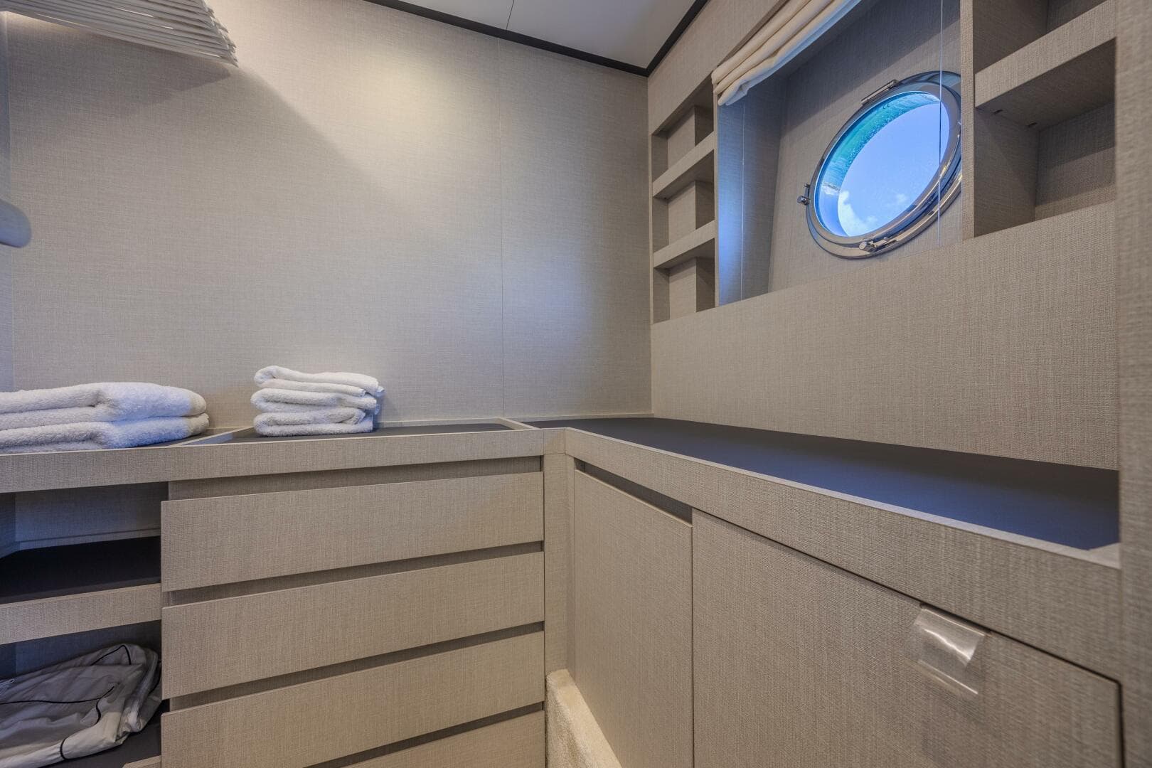 2023 Azimut S8 — photo 50