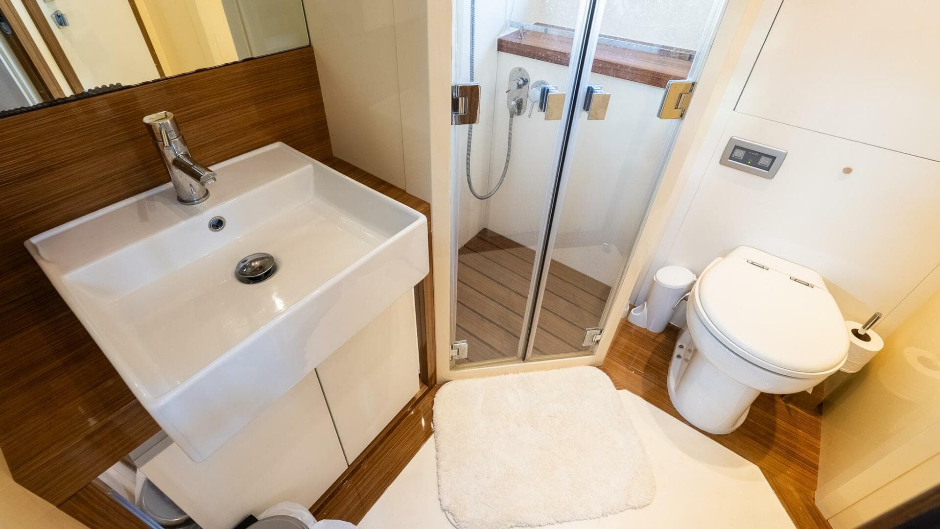 2011 Uniesse 55S — photo 36