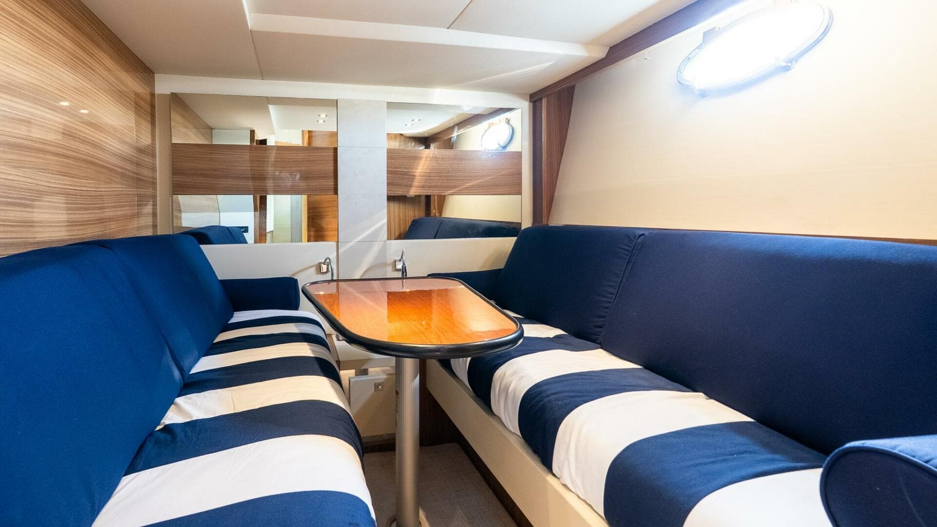 2011 Uniesse 55S — photo 28