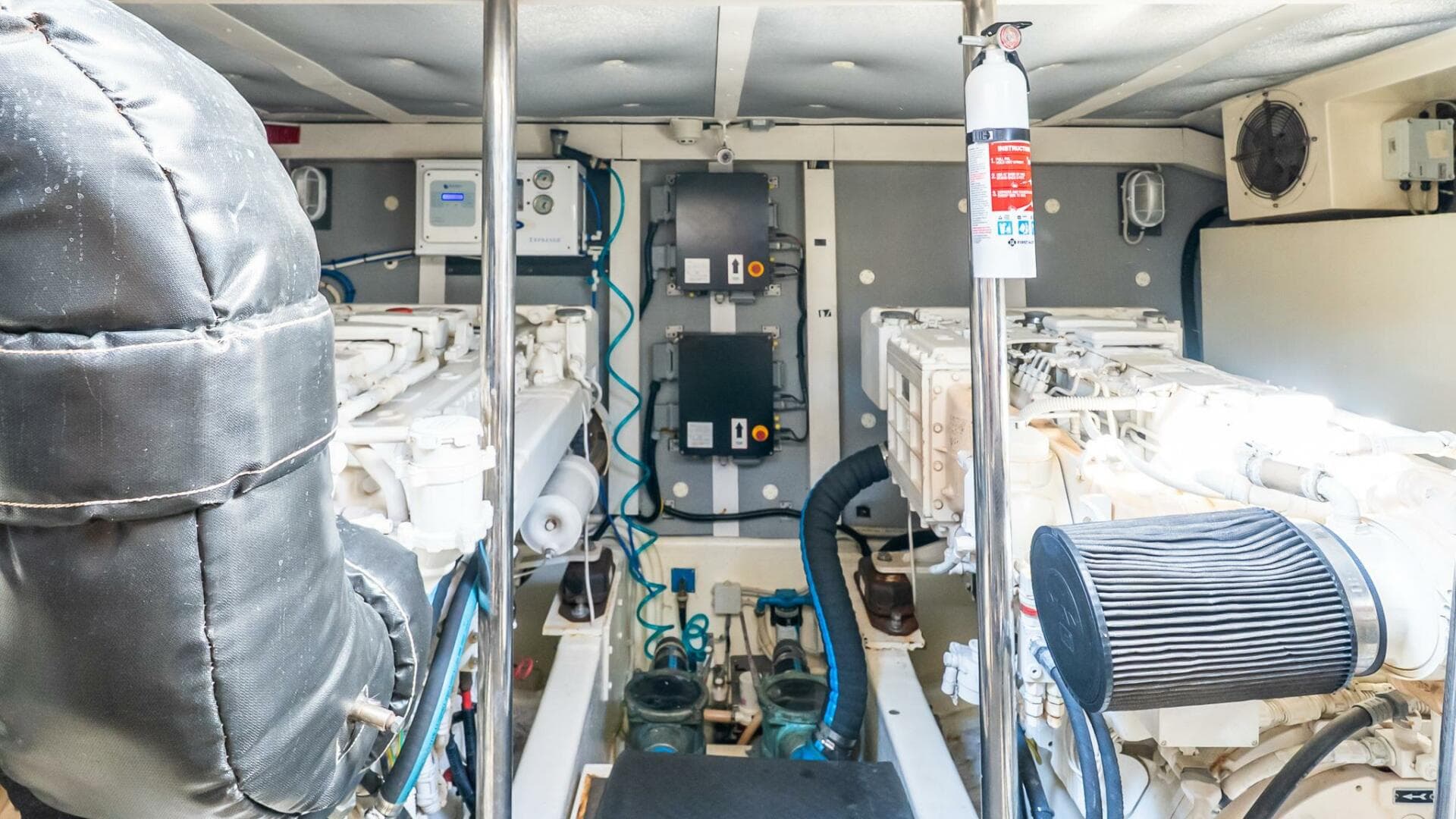 2011 Uniesse 55S — photo 37