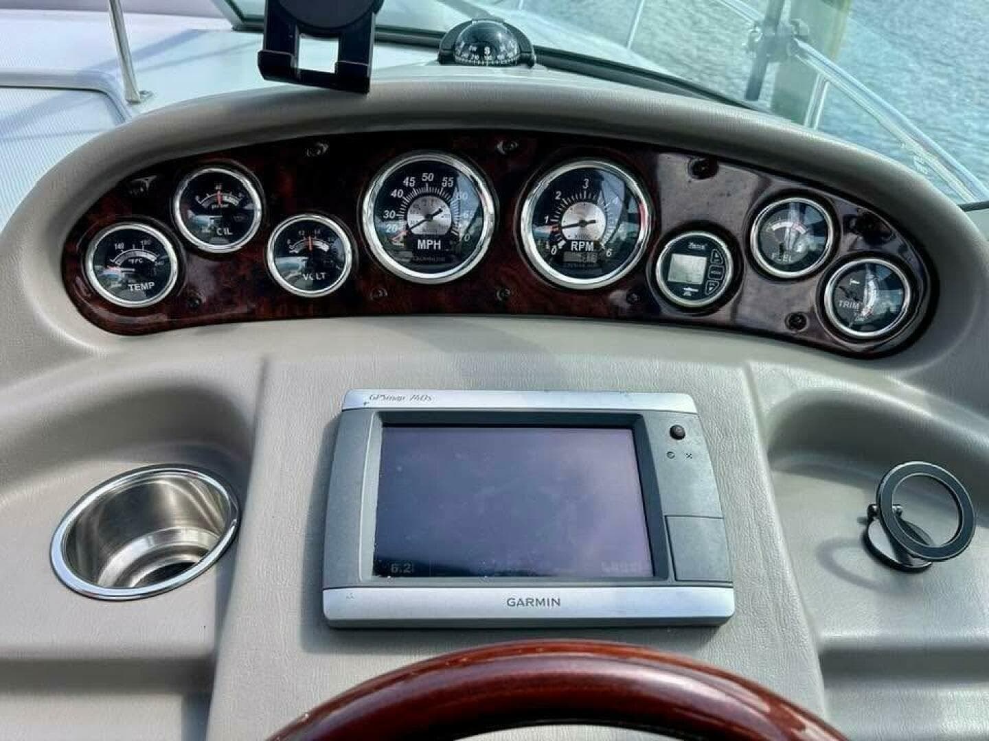 2011 Crownline — photo 3