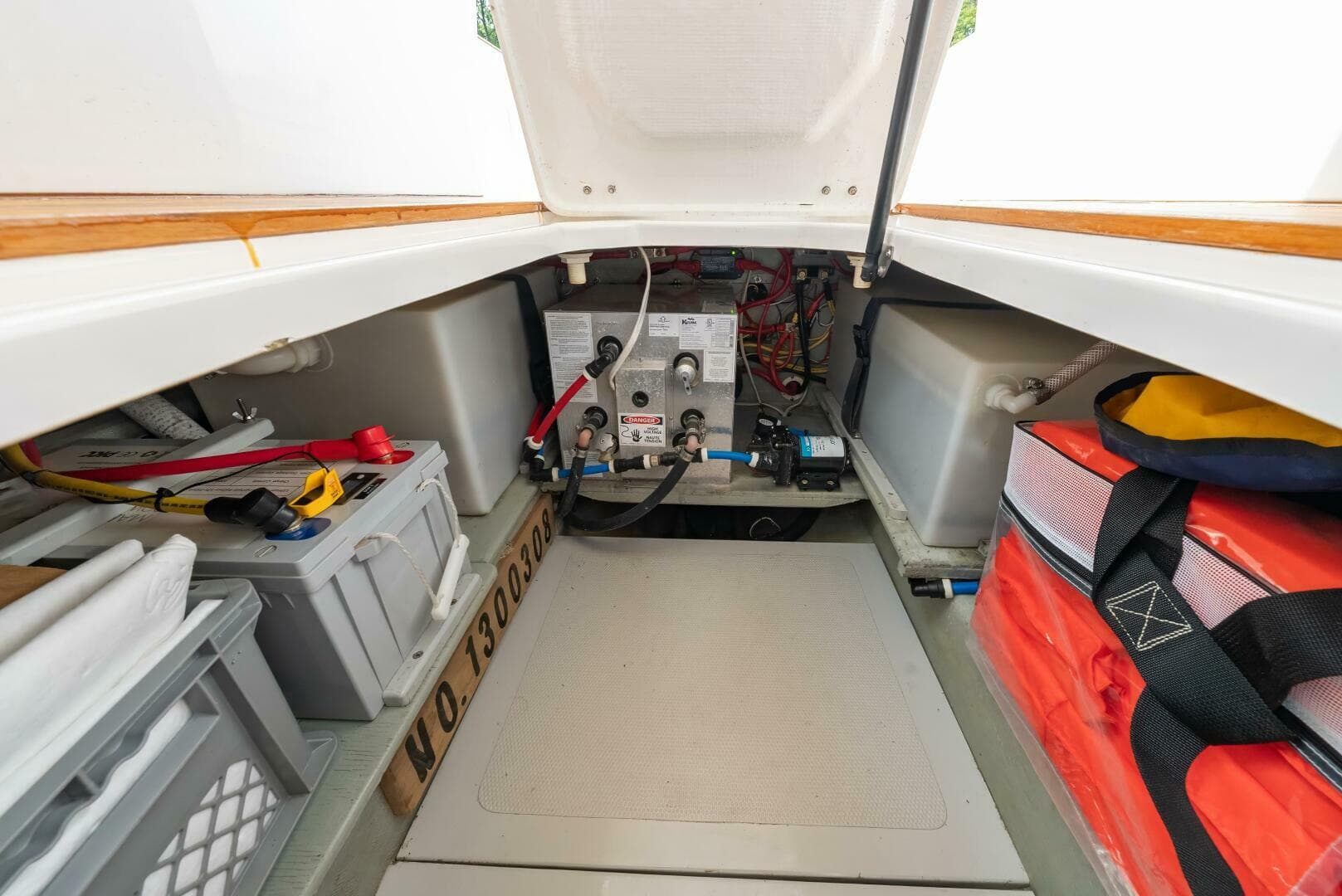 2020 Ch Marine Shelter Island Nomad — photo 21