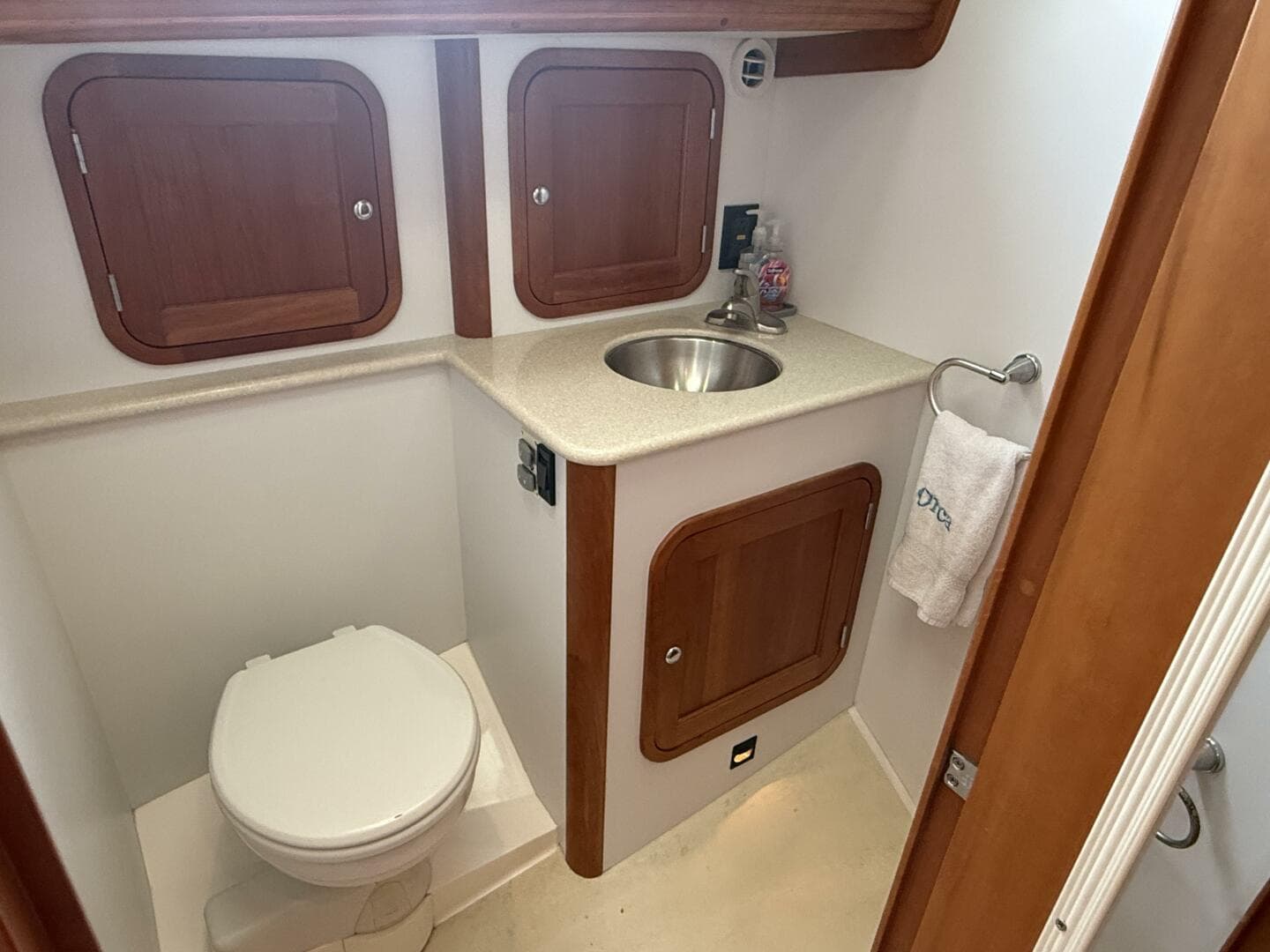 2008 Legacy Yachts 42 Flybridge — photo 35