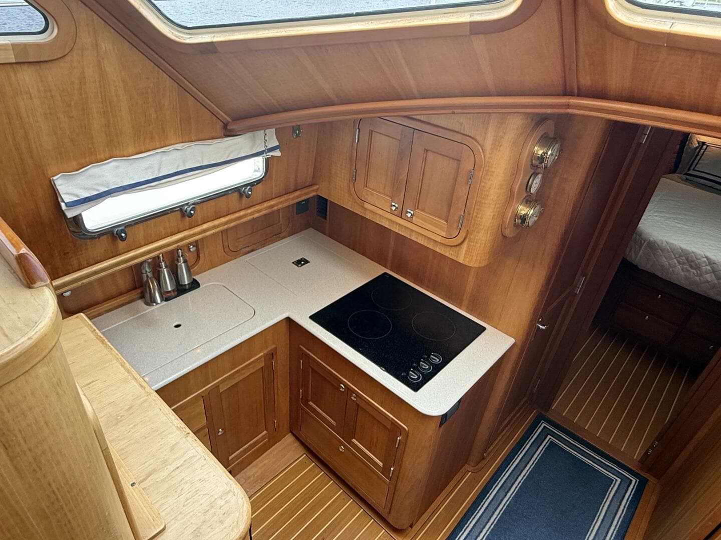 2008 Legacy Yachts 42 Flybridge — photo 32