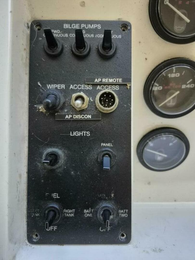 1991 Carver — photo 22