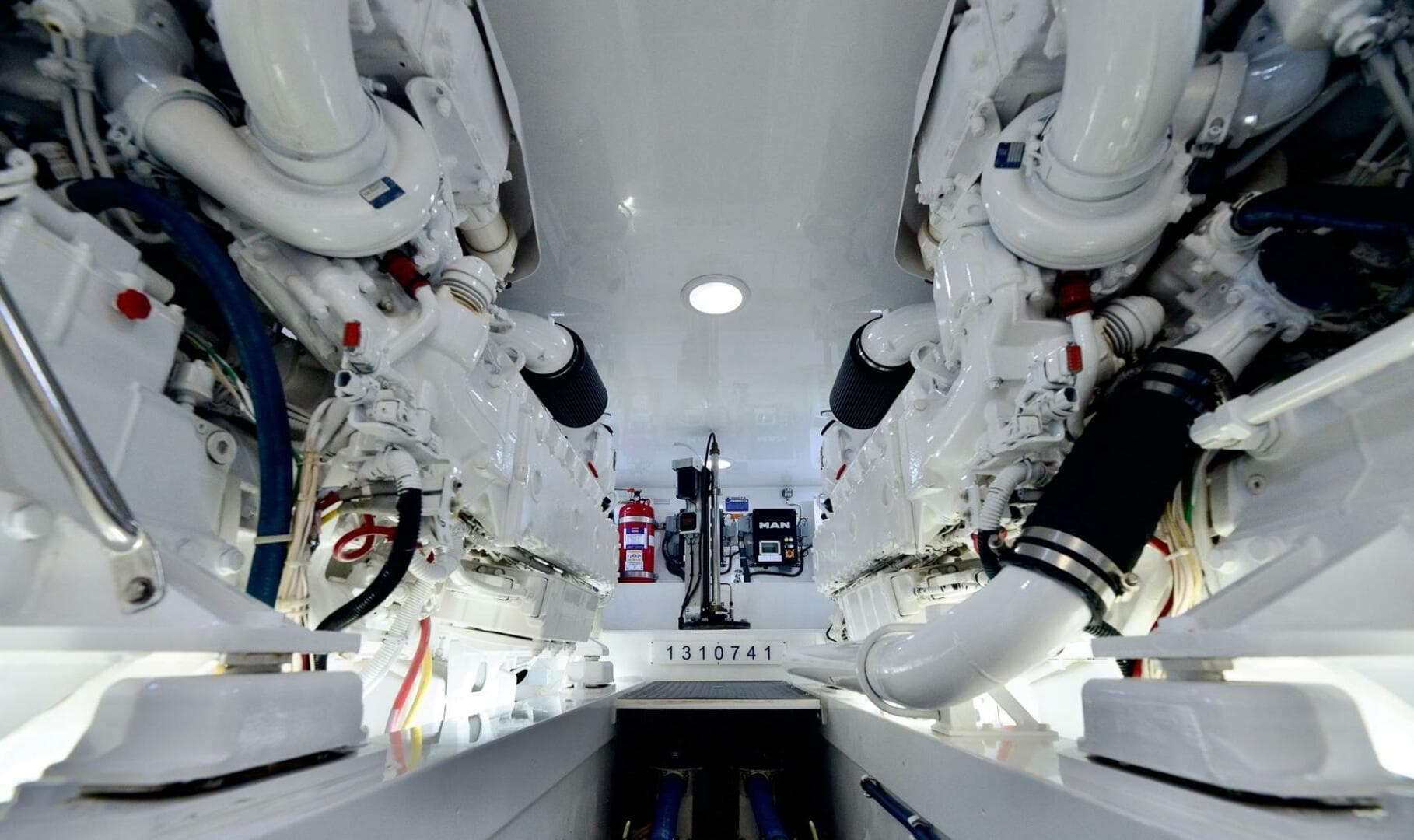 2014 Viking 62 — photo 51