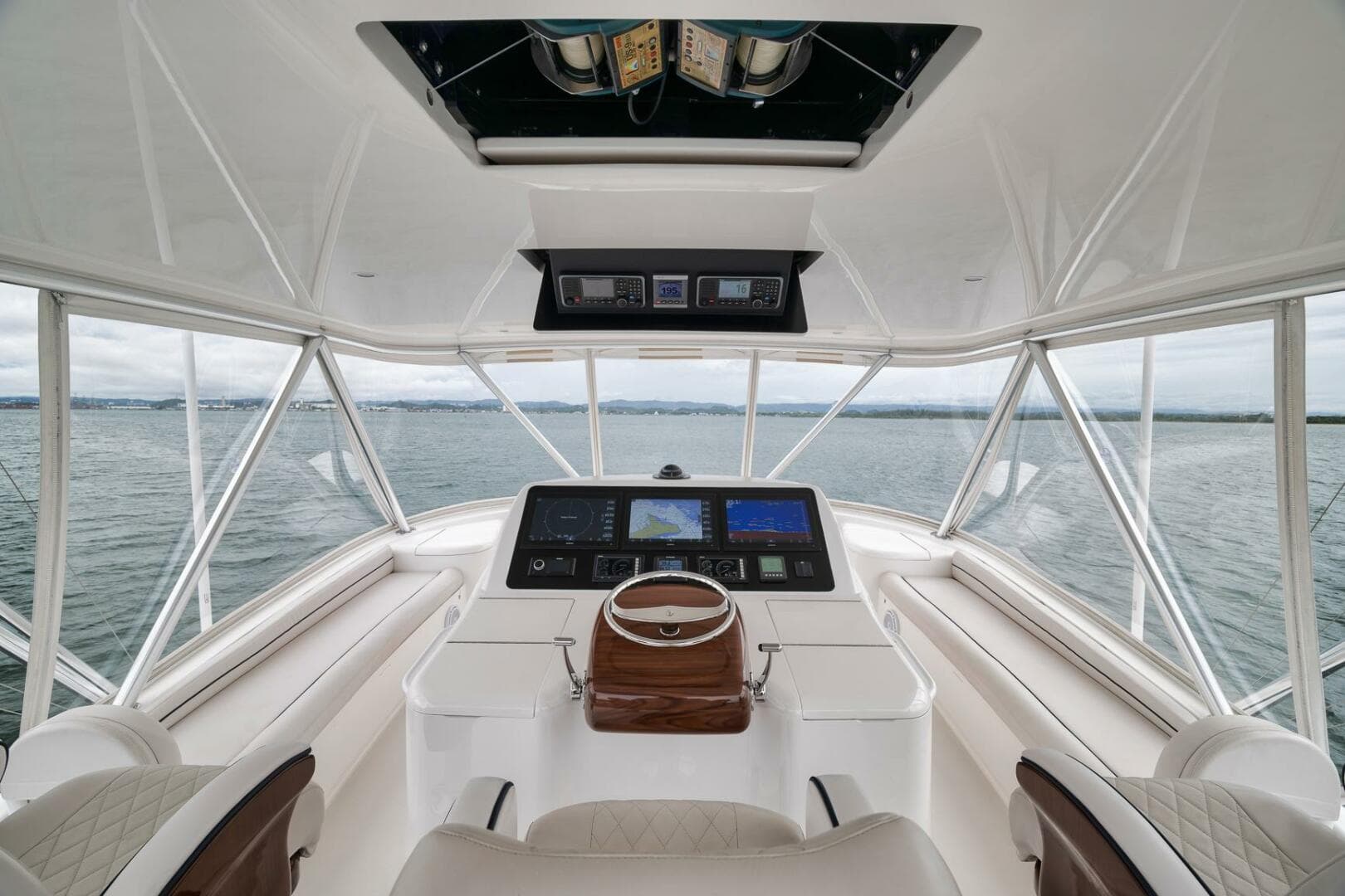 2014 Viking 62 — photo 36