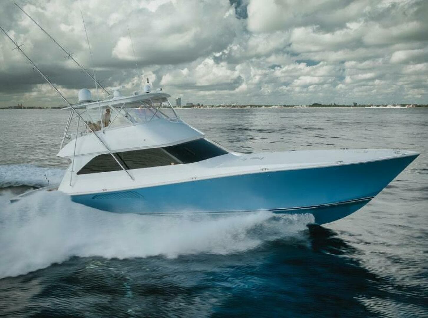 2005 Viking 61 — photo 1