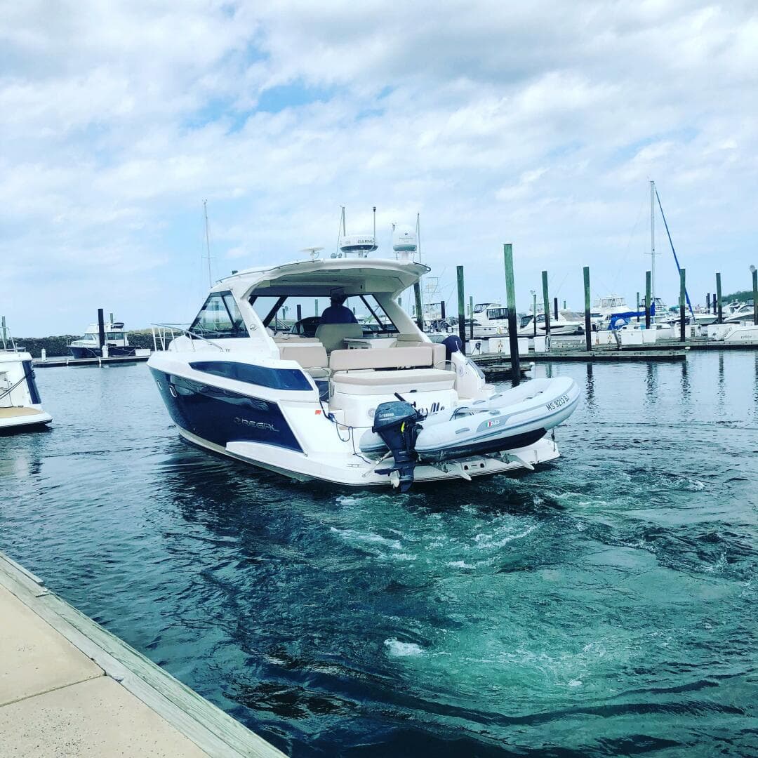 2011 Regal 42 Sport Coupe — photo 4