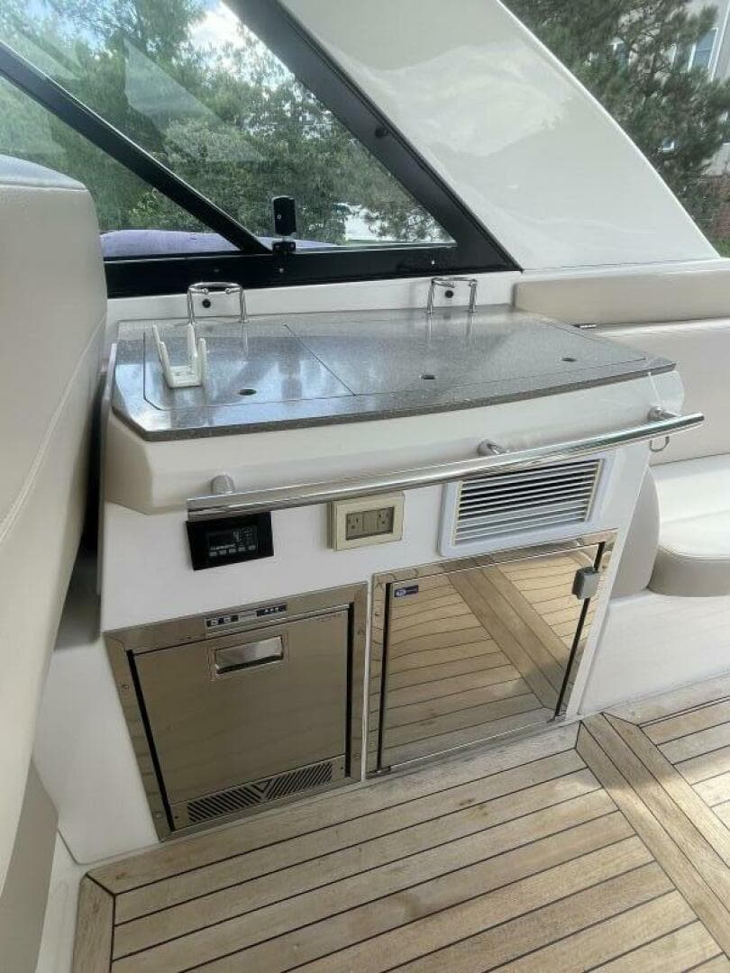 2011 Regal 42 Sport Coupe — photo 12