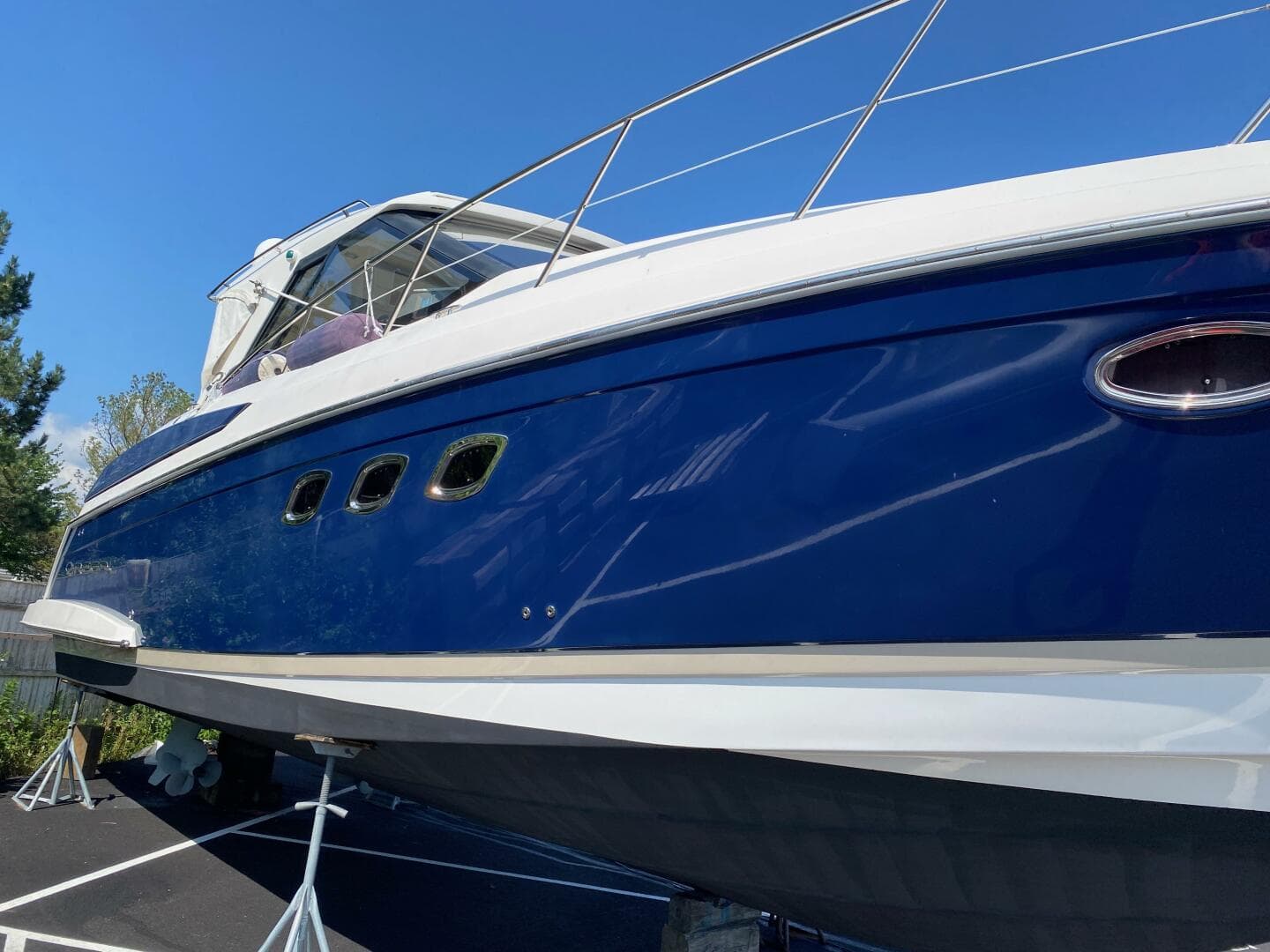 2011 Regal 42 Sport Coupe — photo 8