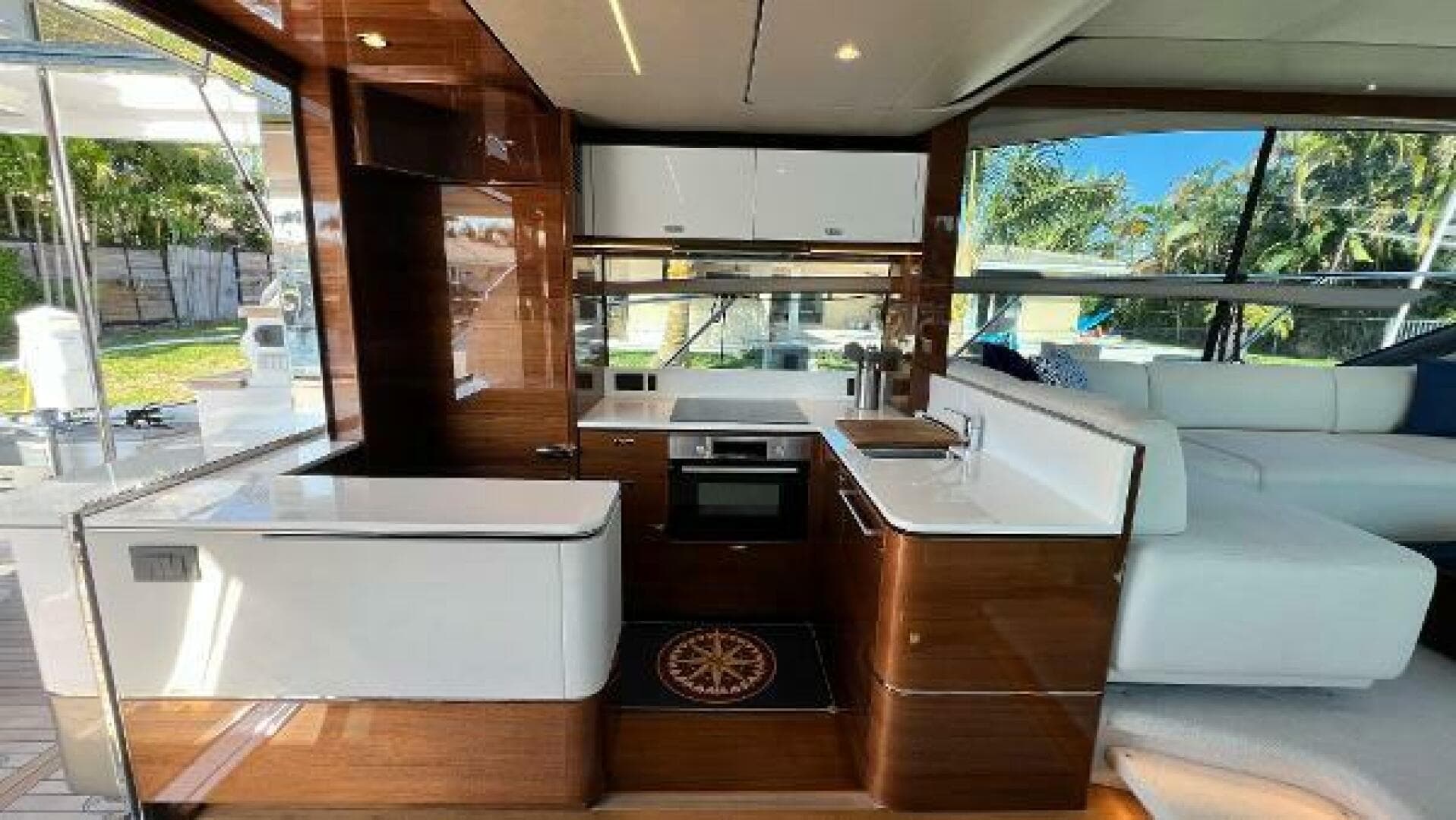 2019 Princess F62 — photo 6