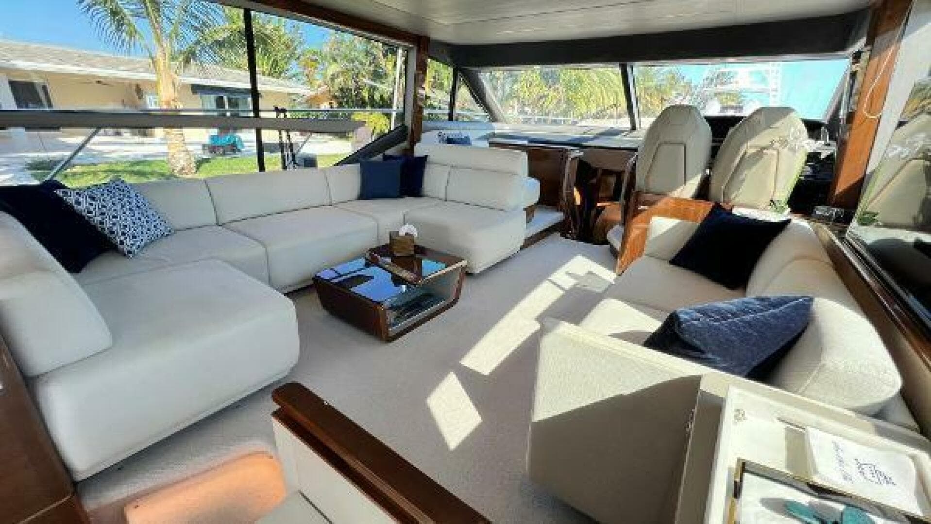 2019 Princess F62 — photo 12
