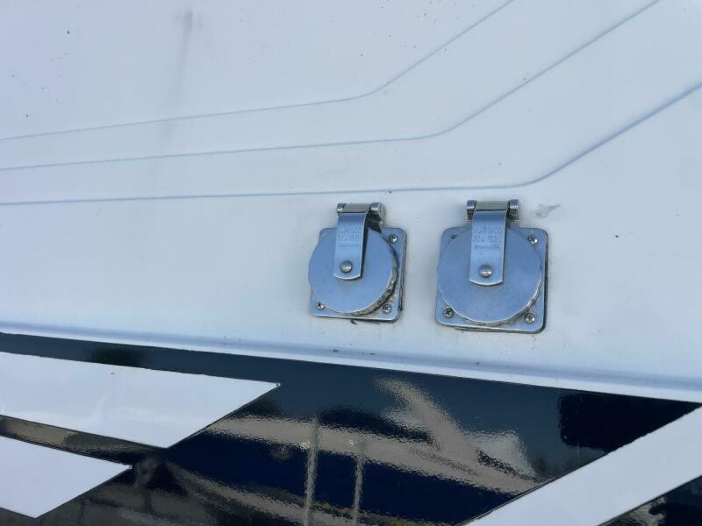 1993 Fountain 38 Sport Cruiser — photo 9