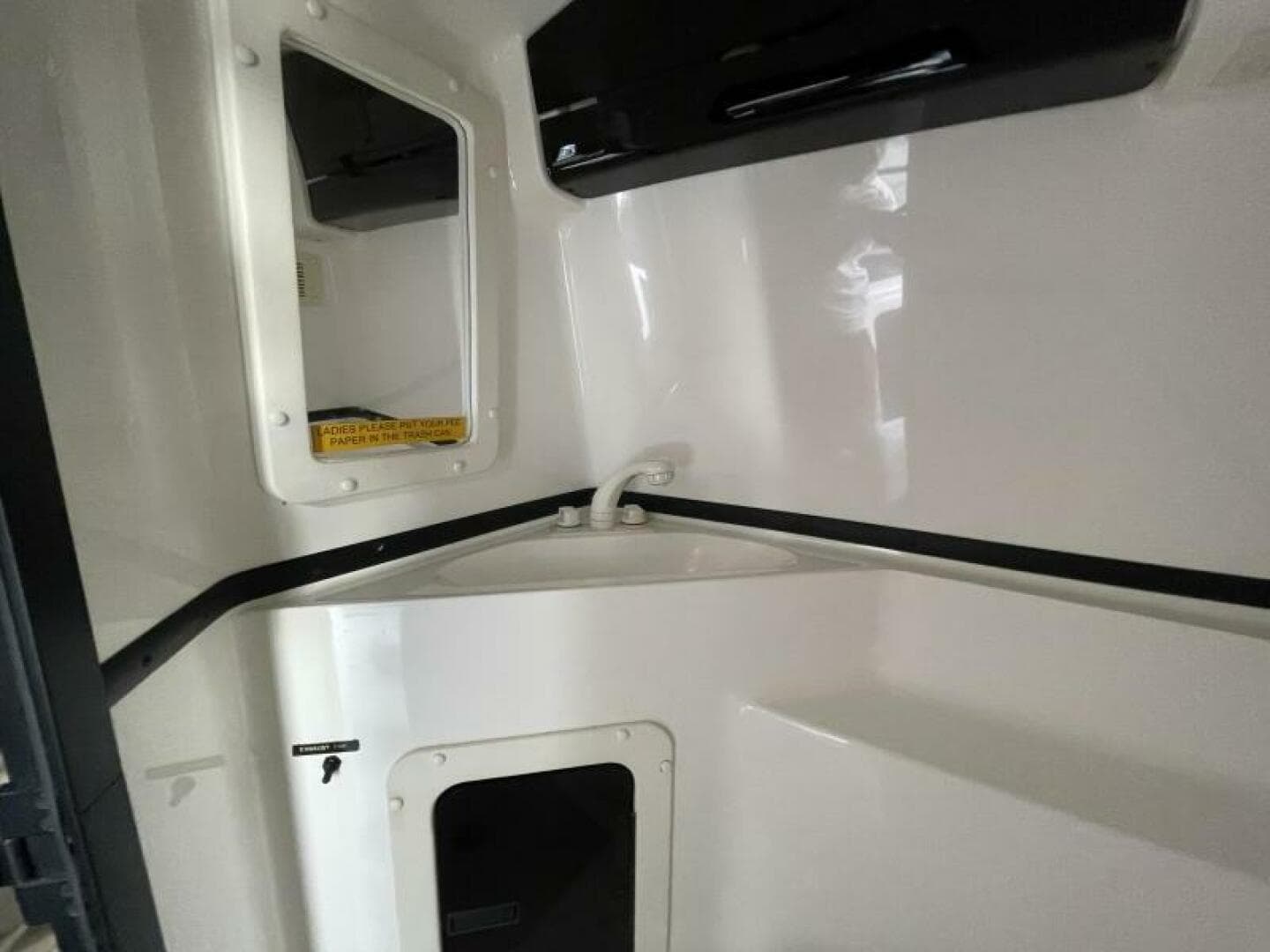 1993 Fountain 38 Sport Cruiser — photo 51