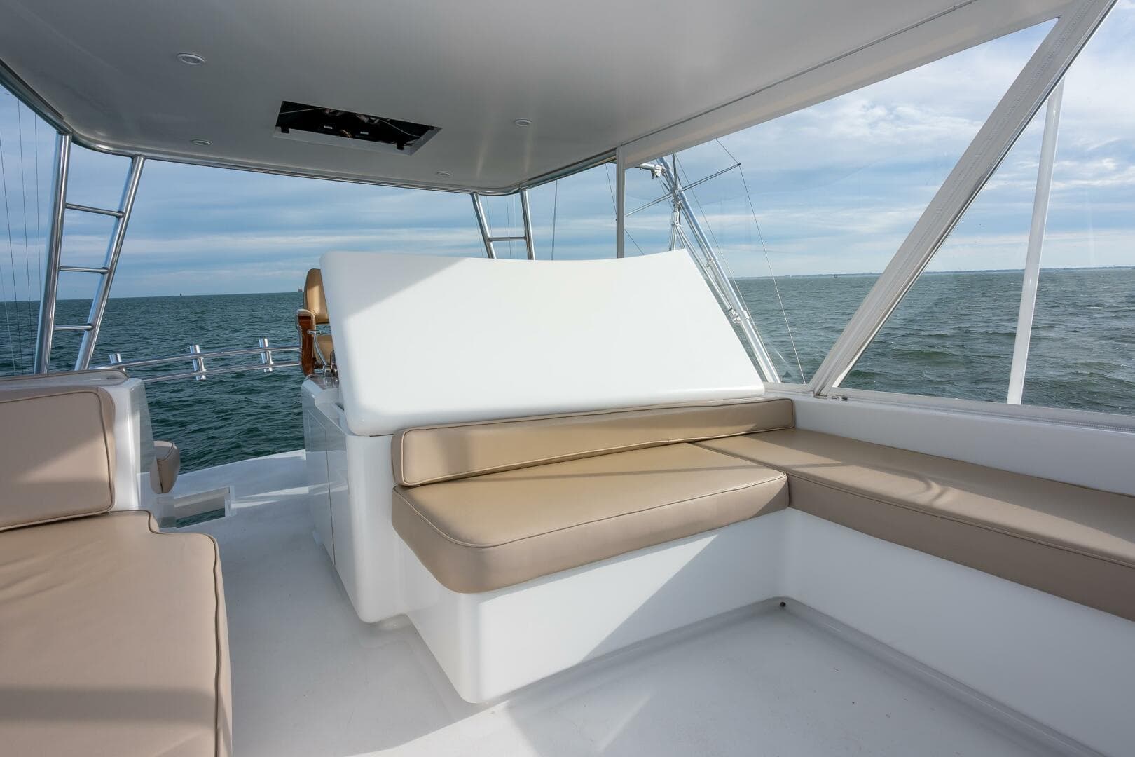 2014 Scarborough 60 Sportfish — photo 16