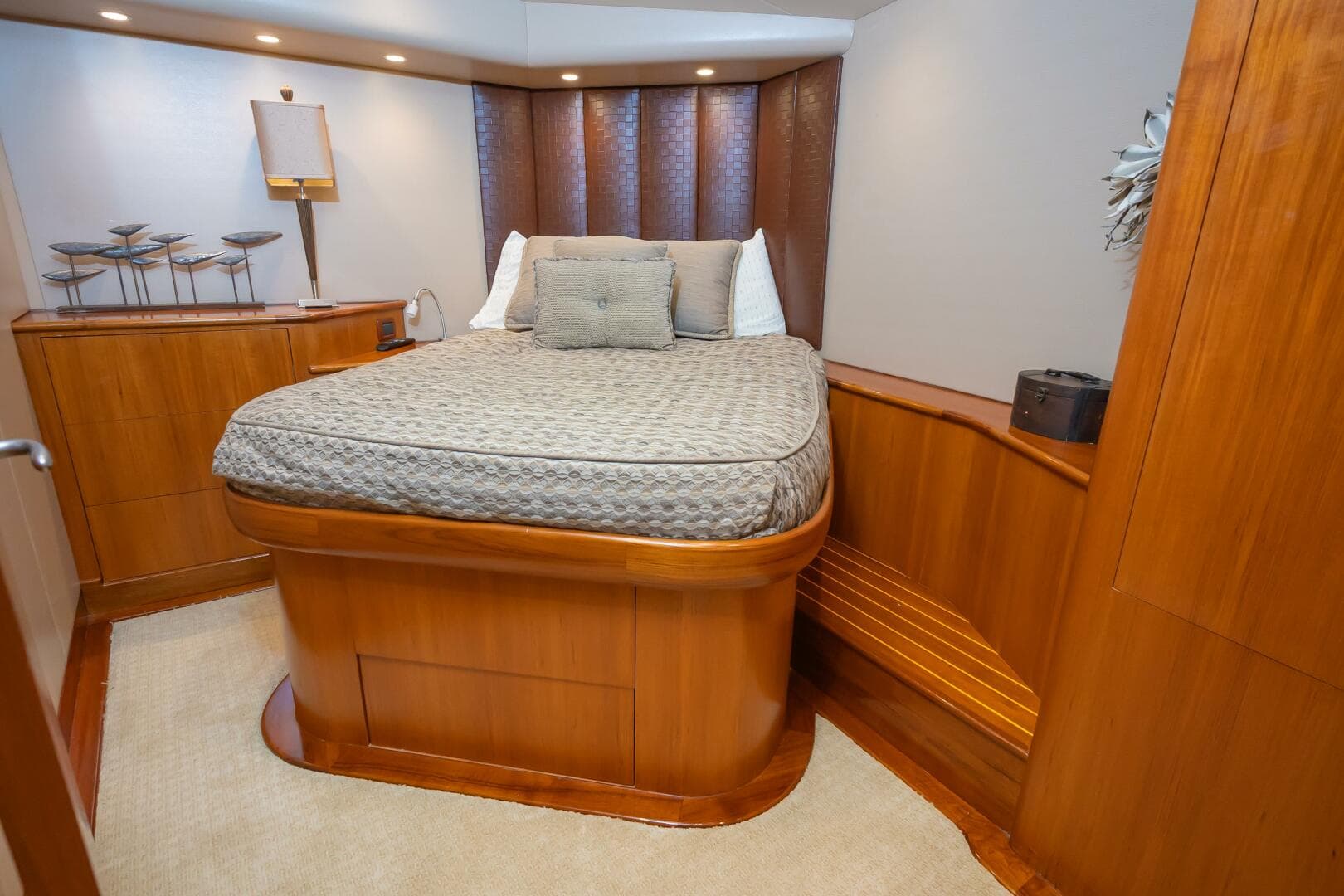 2014 Scarborough 60 Sportfish — photo 24